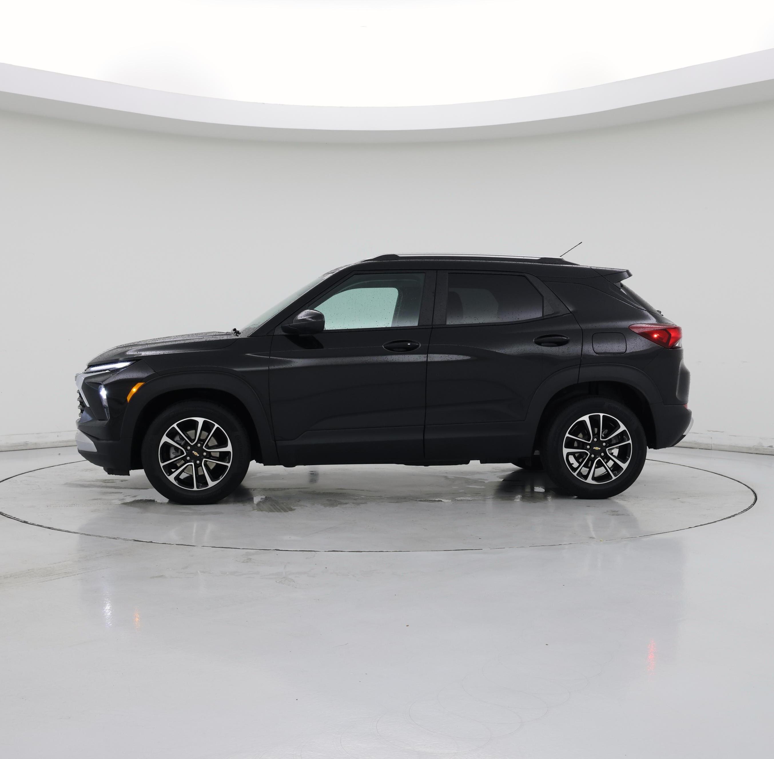 Thumbnail: 2025 Chevrolet TrailBlazer - 3
