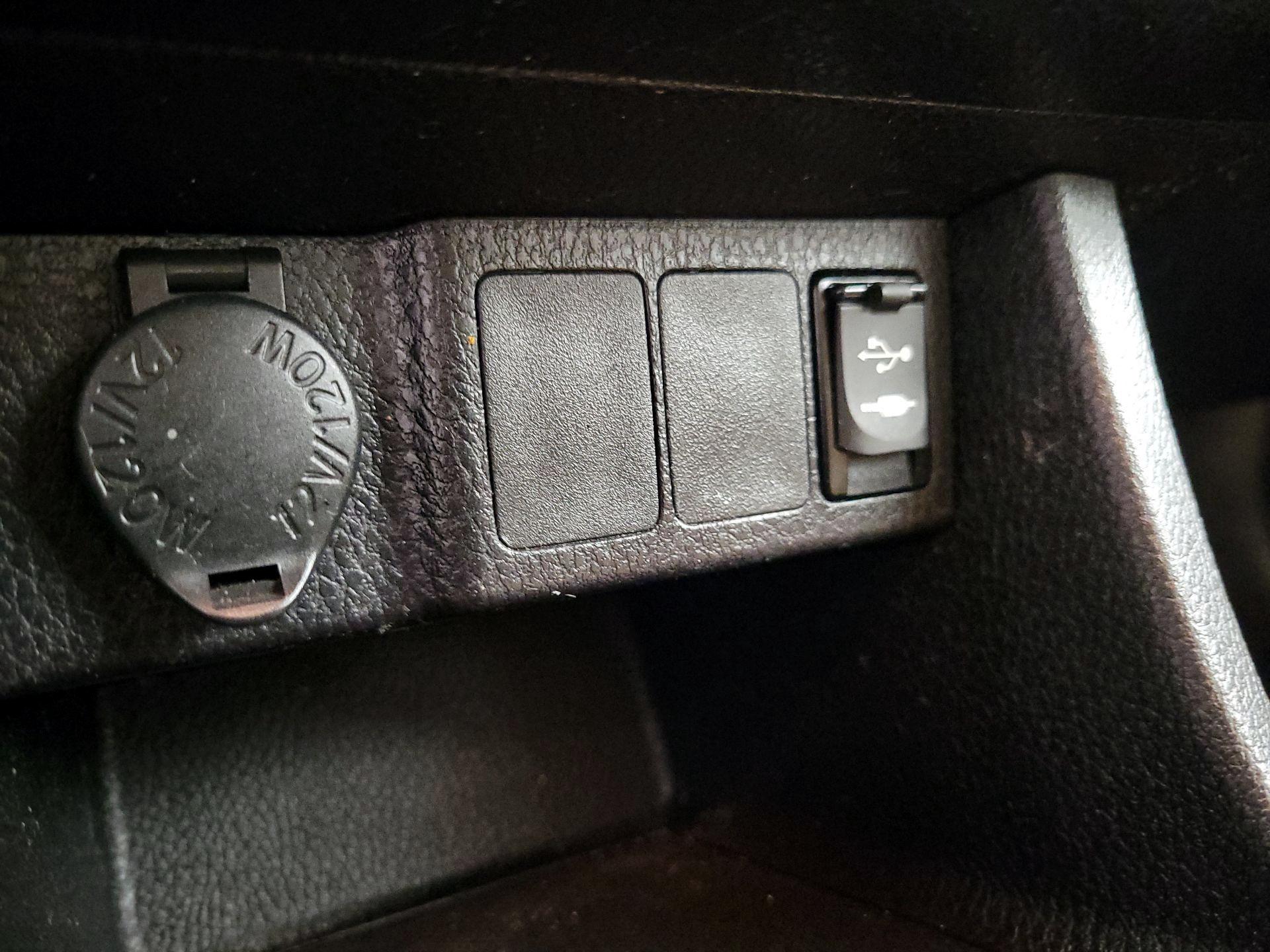 Thumbnail: 2019 Toyota Corolla - 18