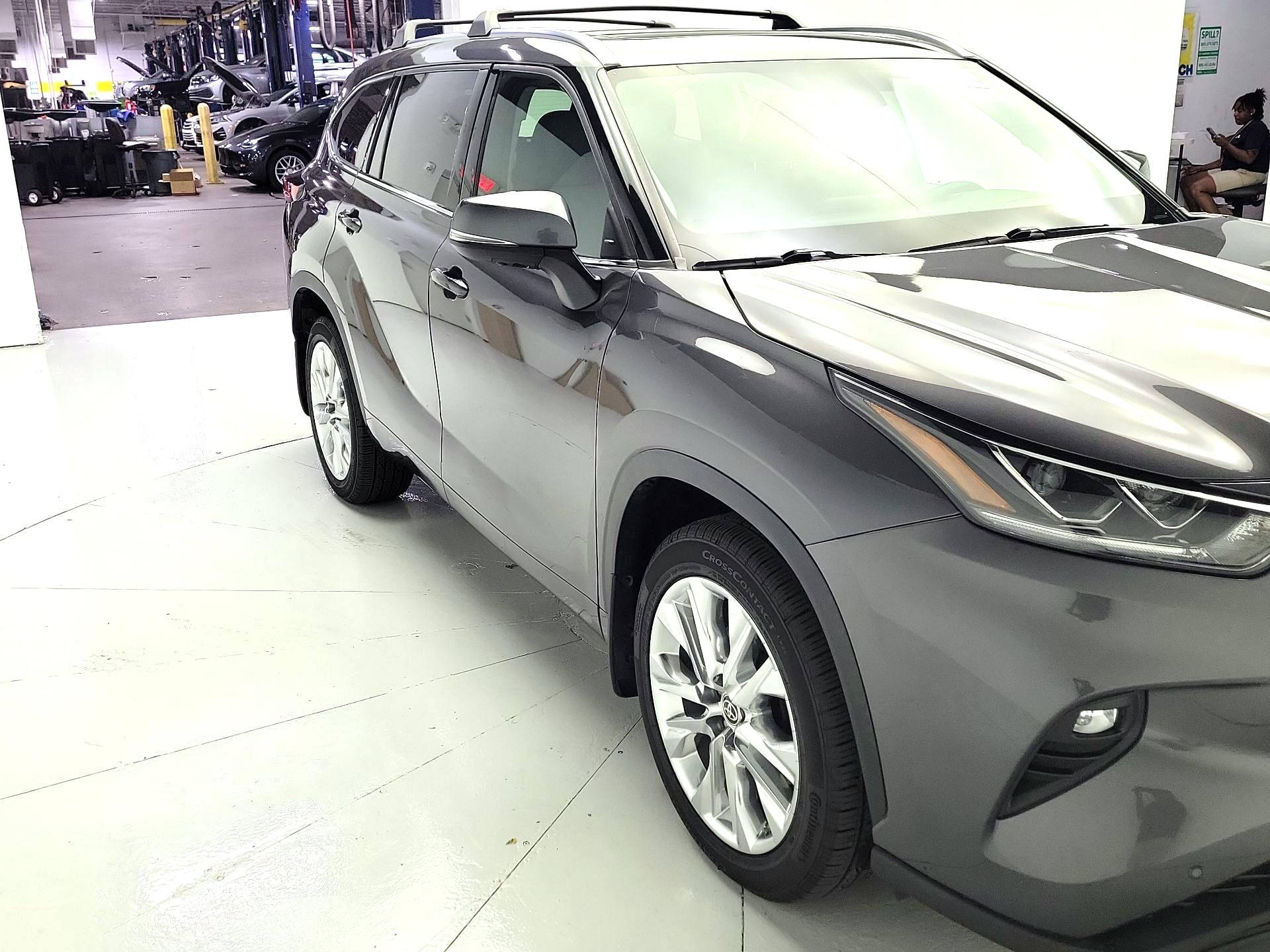 Thumbnail: 2021 Toyota Highlander - 1