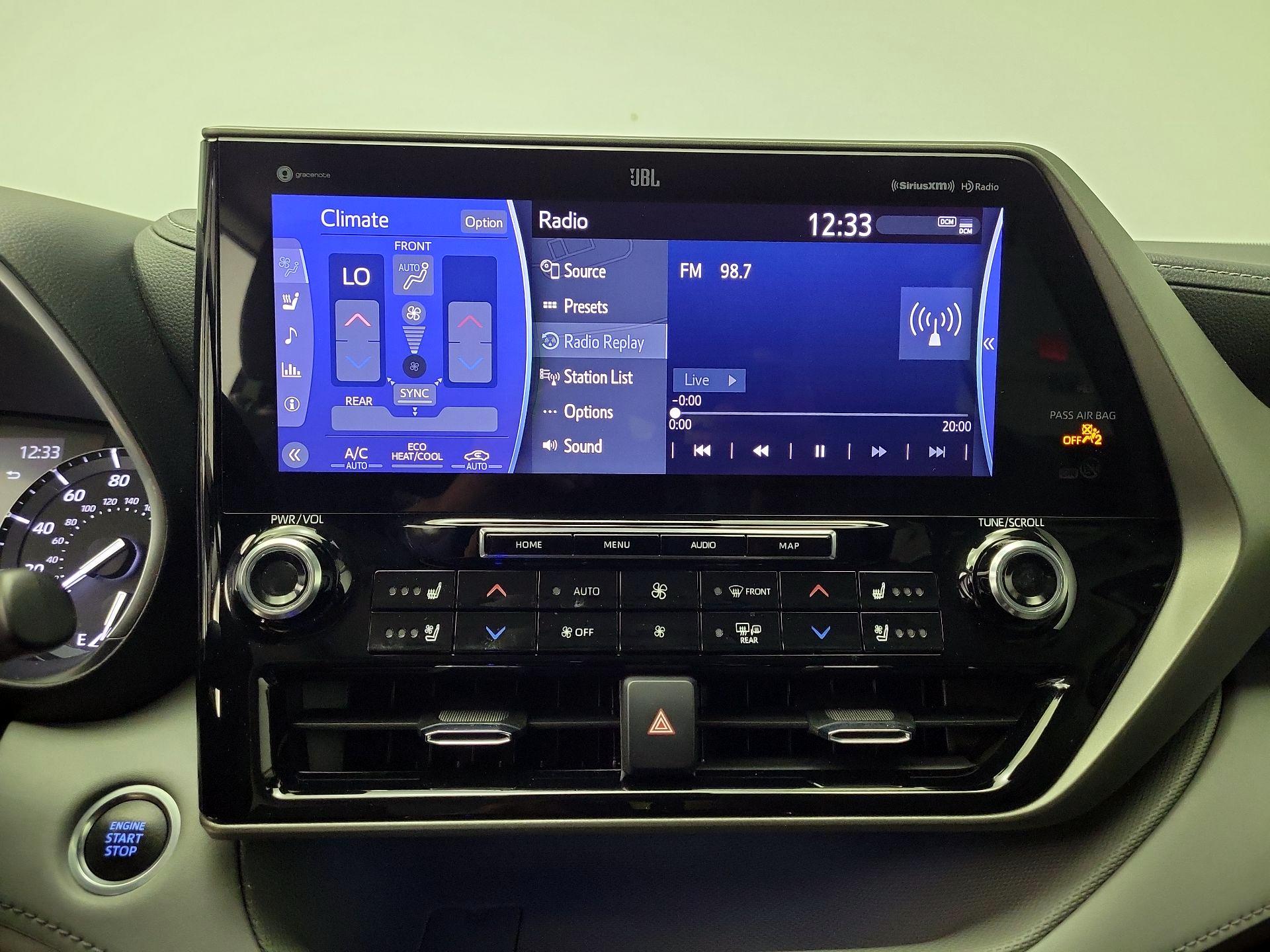 Thumbnail: 2021 Toyota Highlander - 14