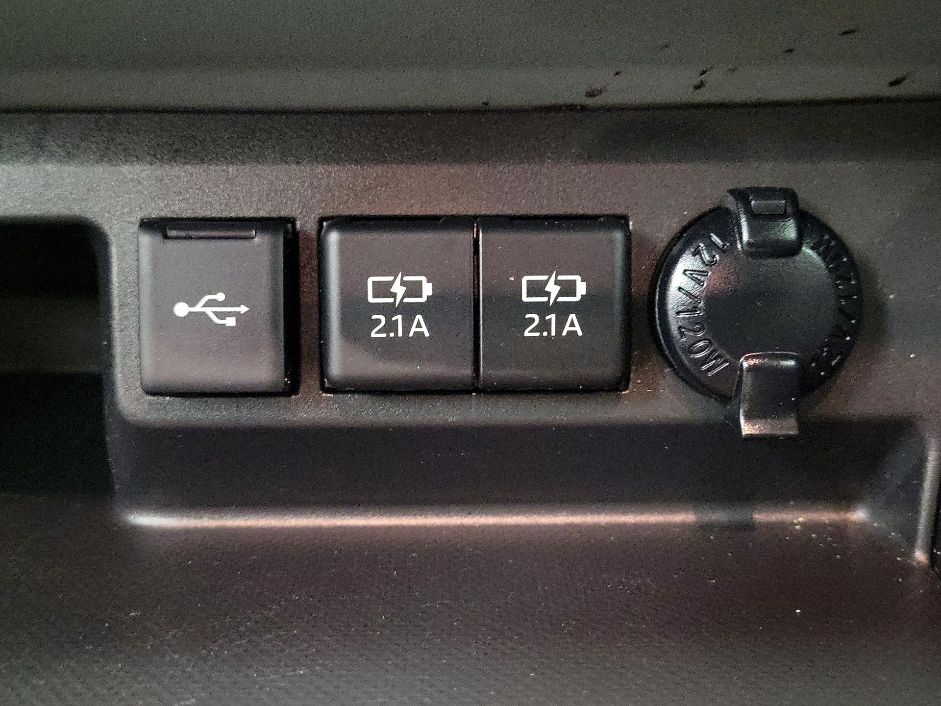 Thumbnail: 2021 Toyota Highlander - 17