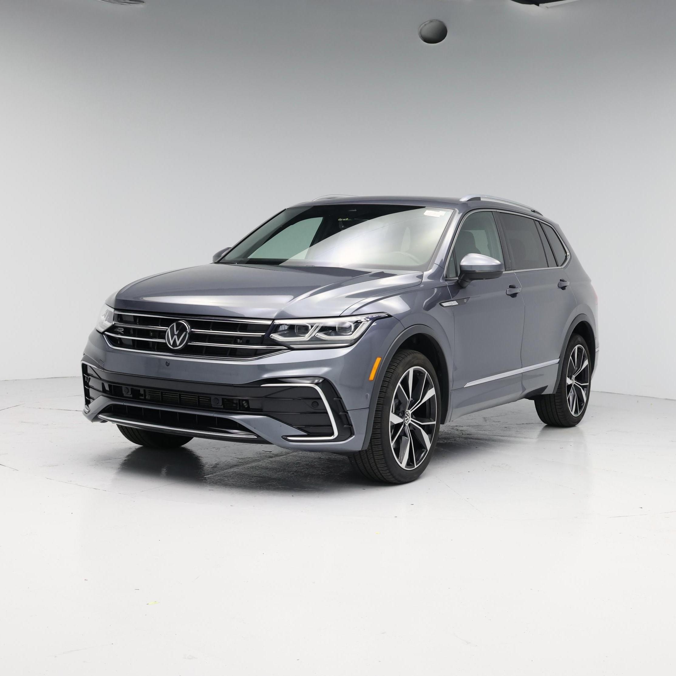 Thumbnail: 2022 Volkswagen Tiguan - 4