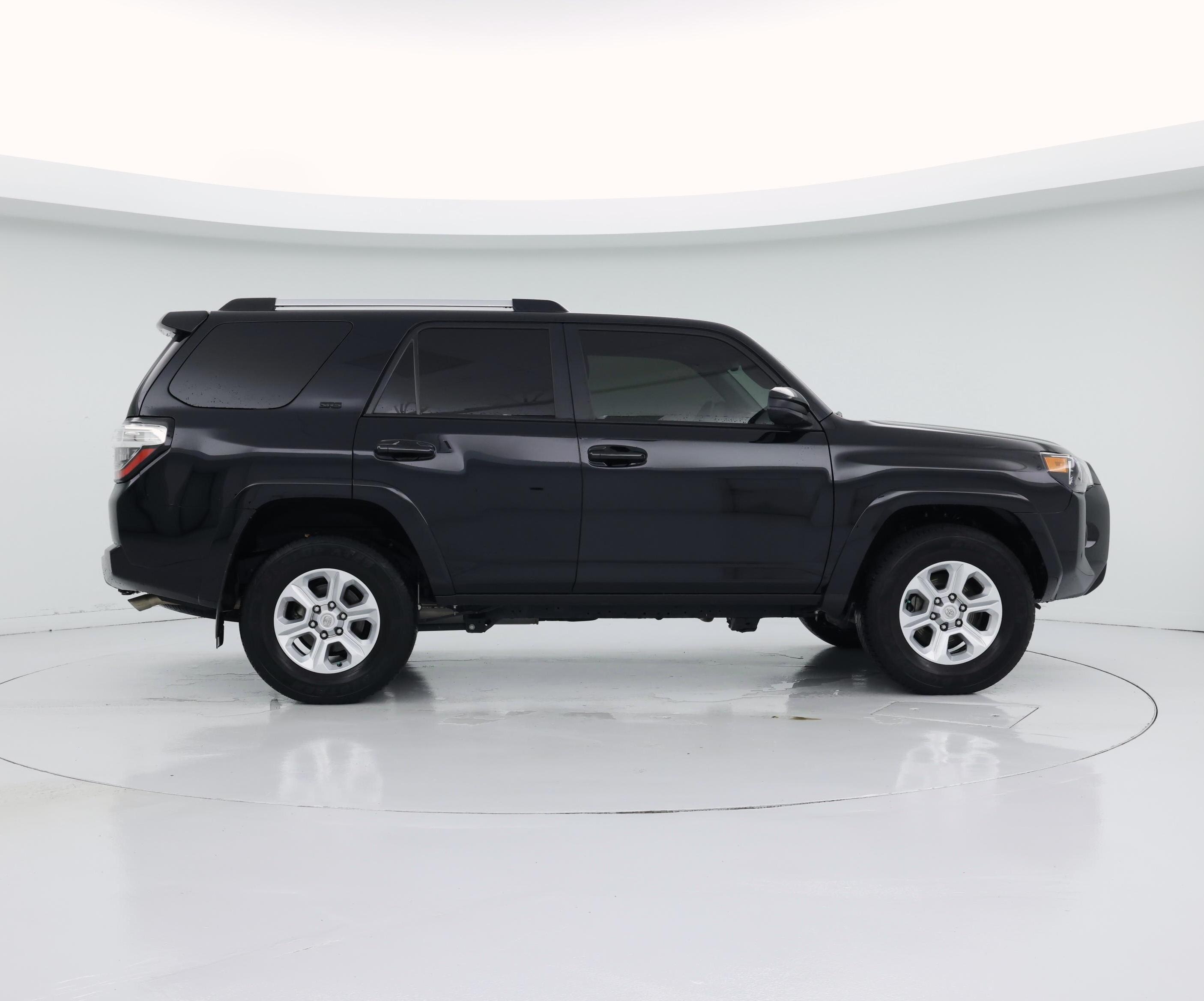 Thumbnail: 2023 Toyota 4Runner - 7