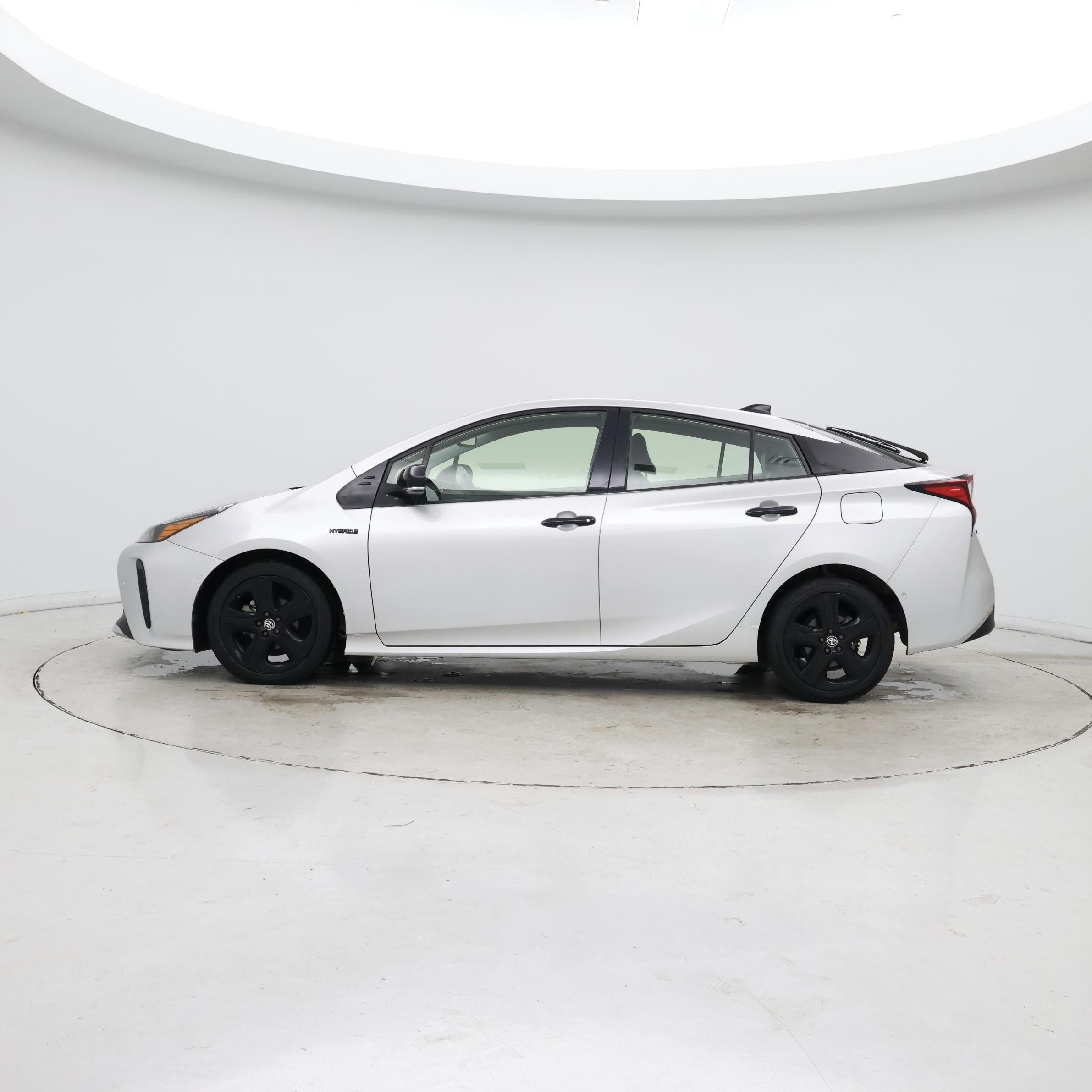 Thumbnail: 2022 Toyota Prius - 3