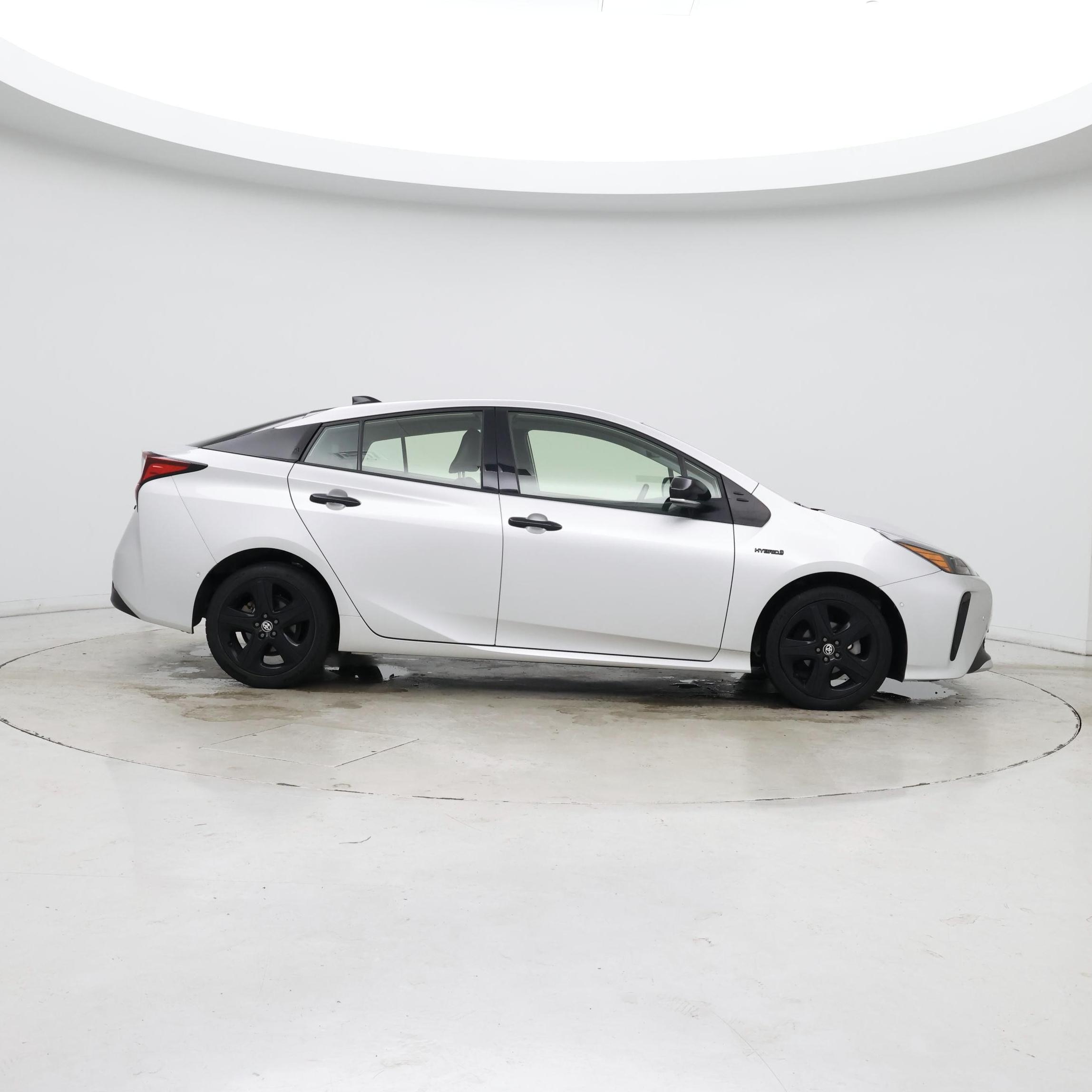 Thumbnail: 2022 Toyota Prius - 7