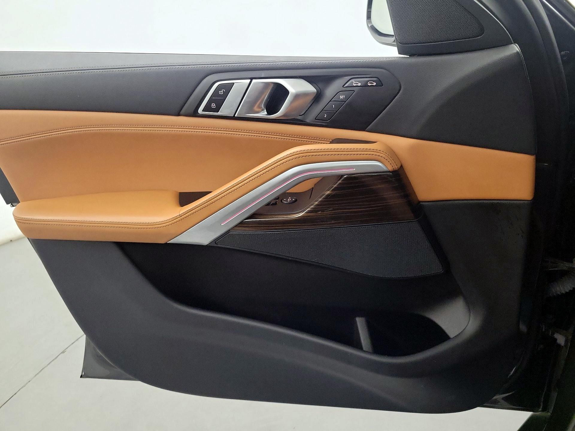 Thumbnail: 2023 BMW X6 - 10