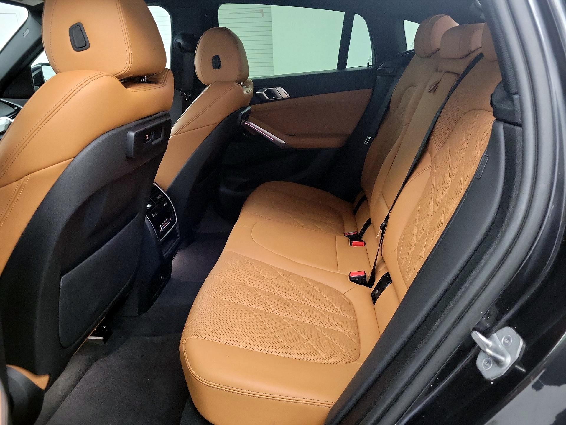 Thumbnail: 2023 BMW X6 - 17