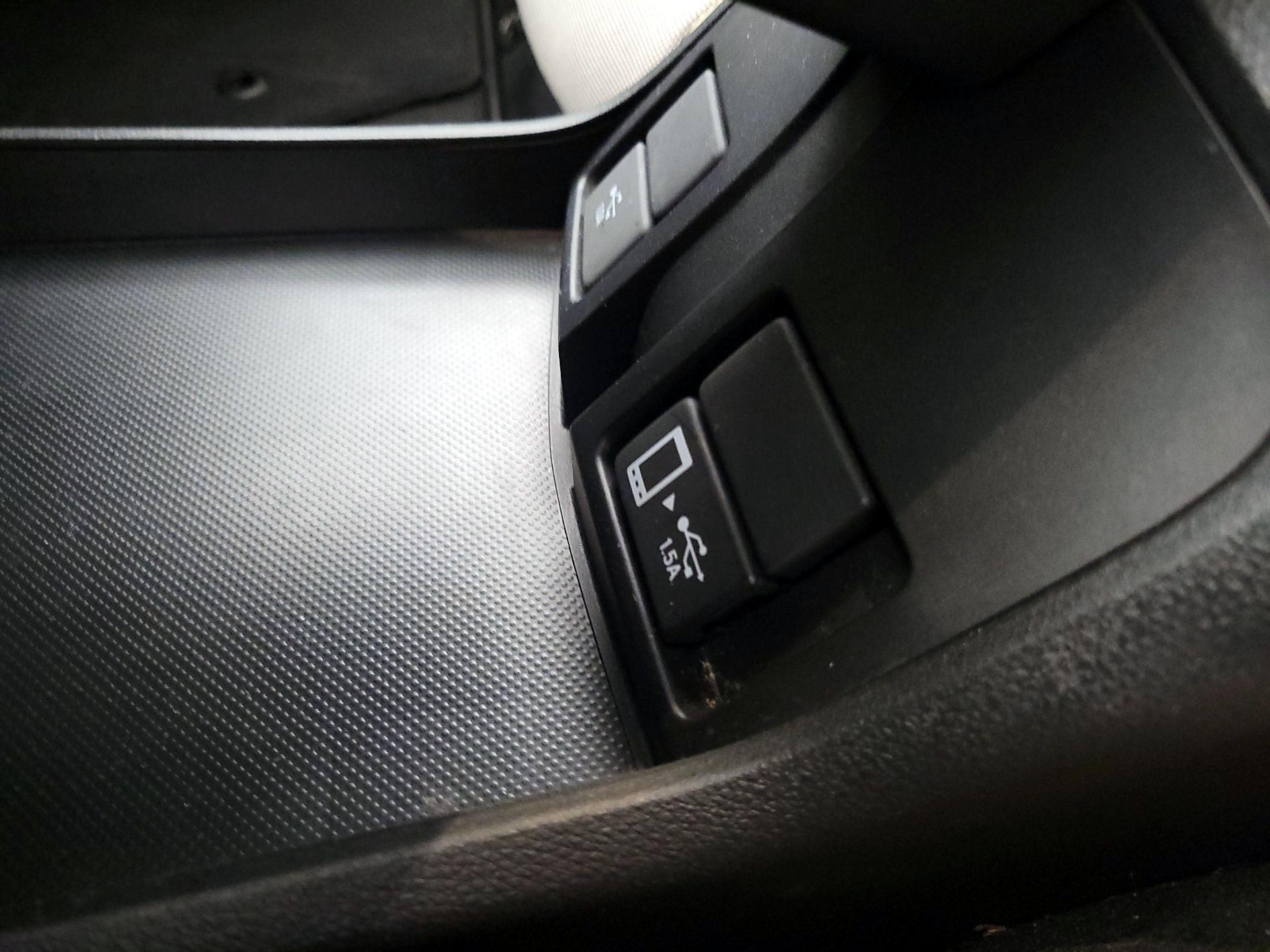 Thumbnail: 2018 Honda Clarity - 16