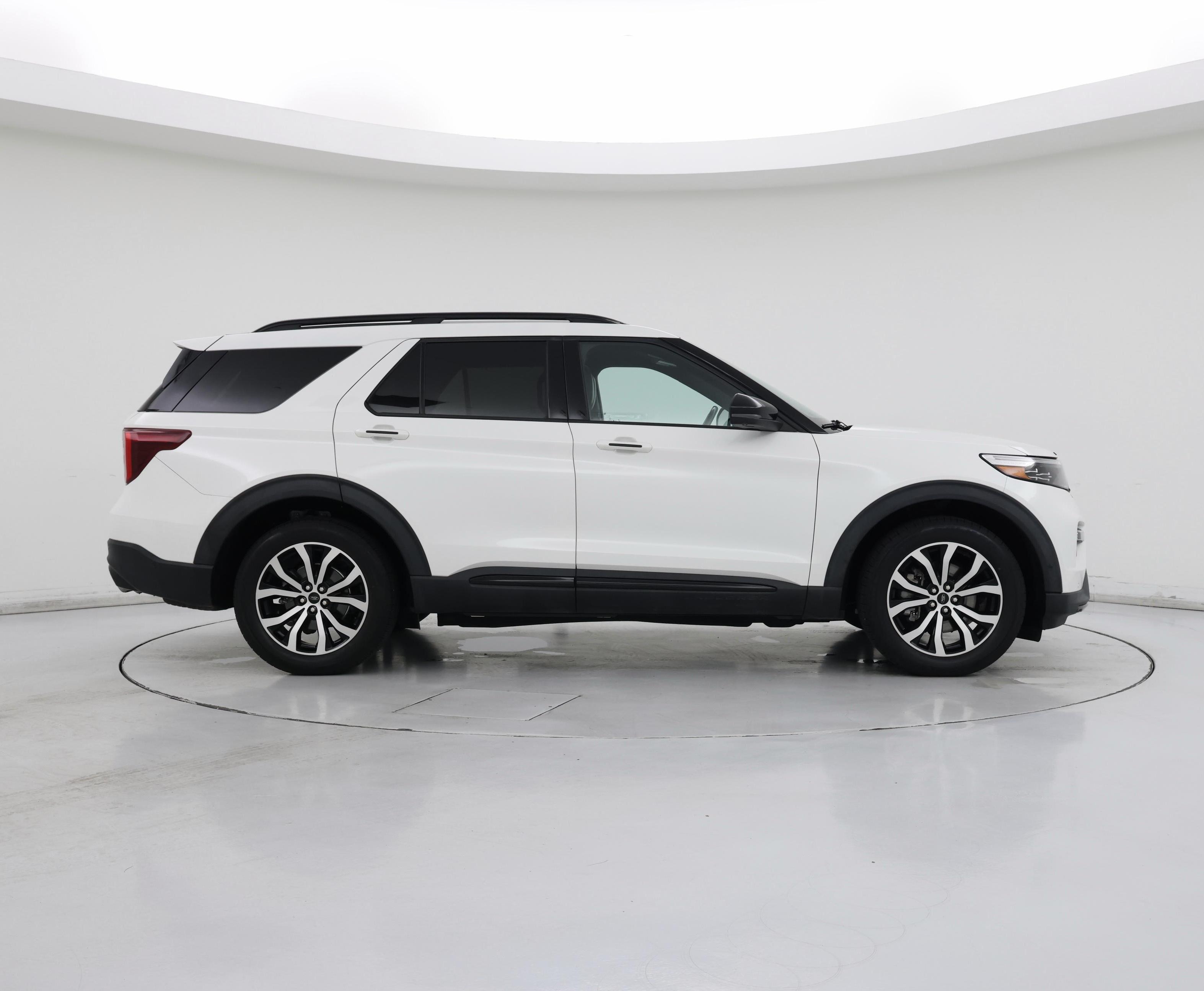 Thumbnail: 2021 Ford Explorer - 7