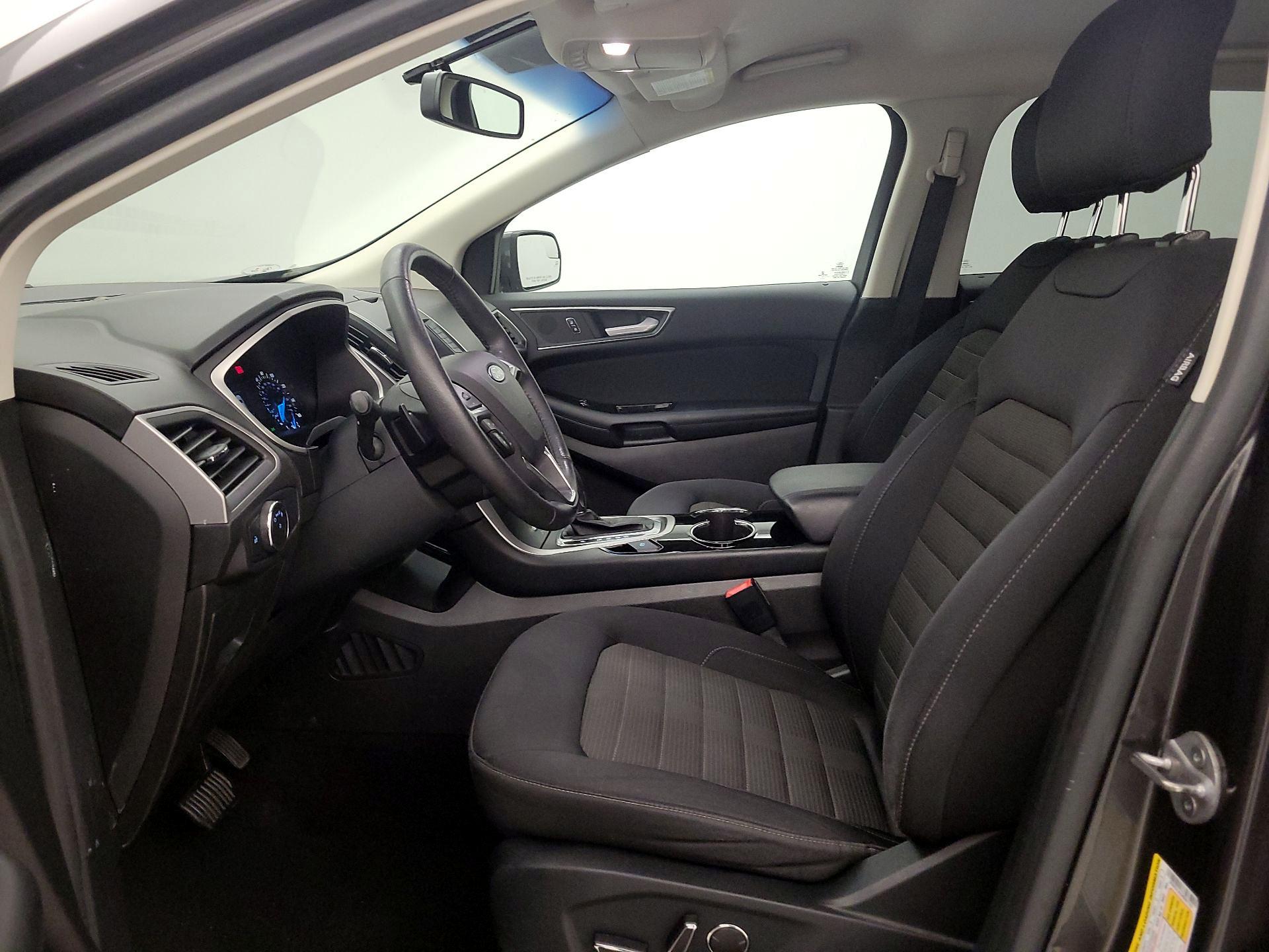 Thumbnail: 2017 Ford Edge - 11