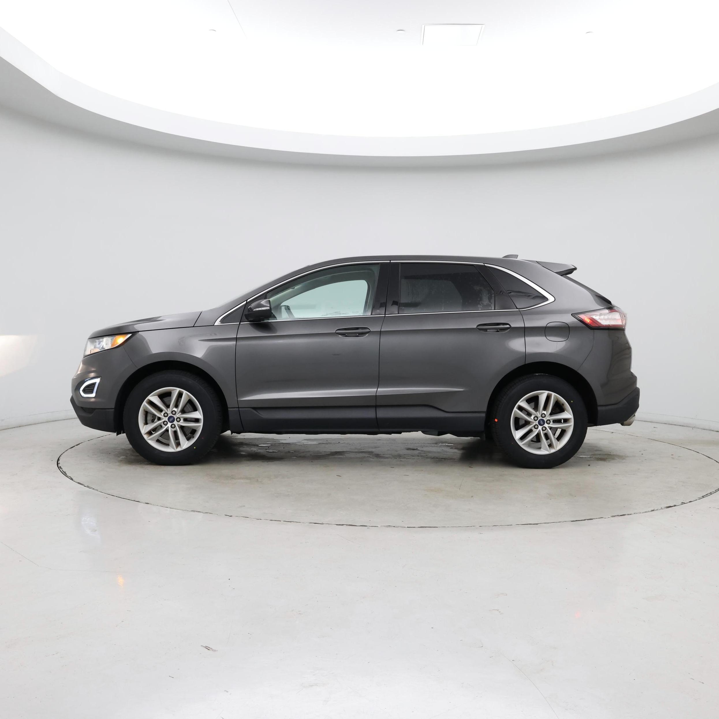 Thumbnail: 2017 Ford Edge - 3