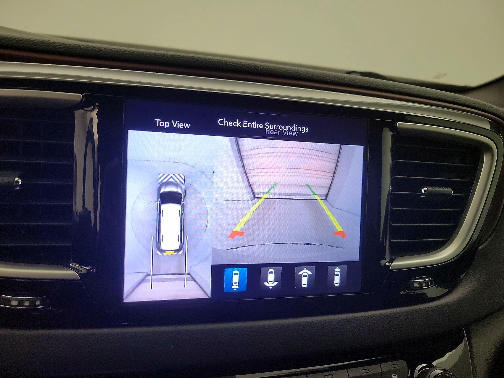 Thumbnail: 2020 Chrysler Pacifica - 14