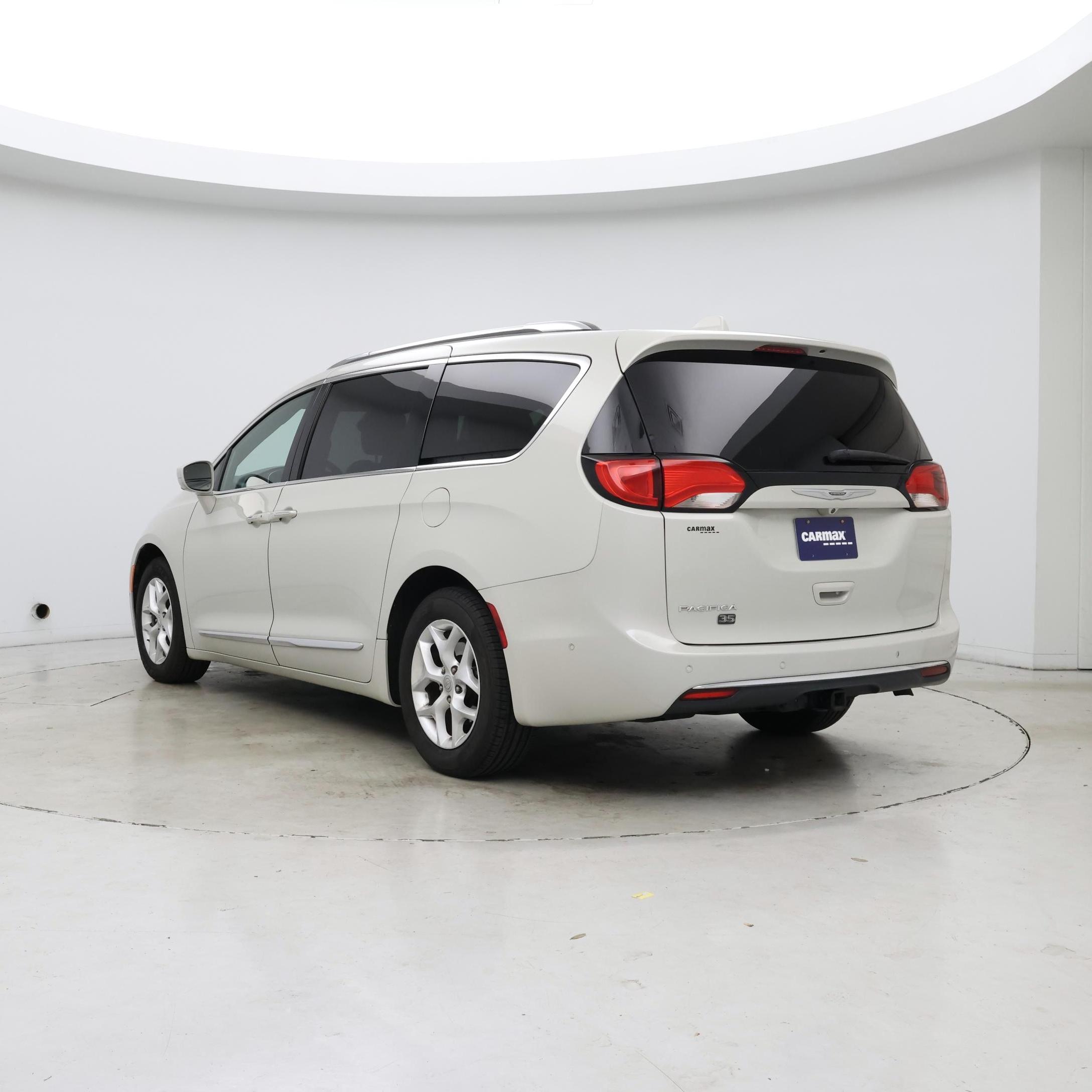 Thumbnail: 2020 Chrysler Pacifica - 2