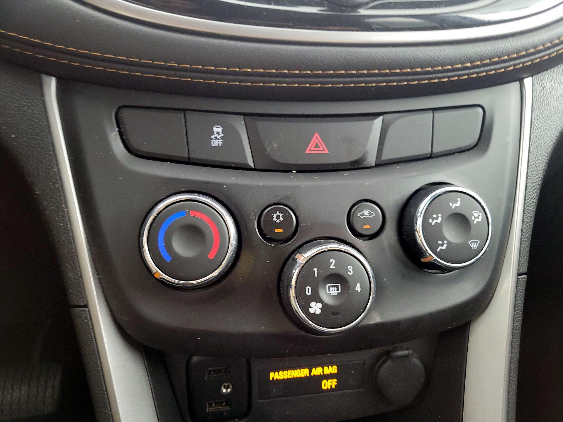 Thumbnail: 2021 Chevrolet Trax - 16