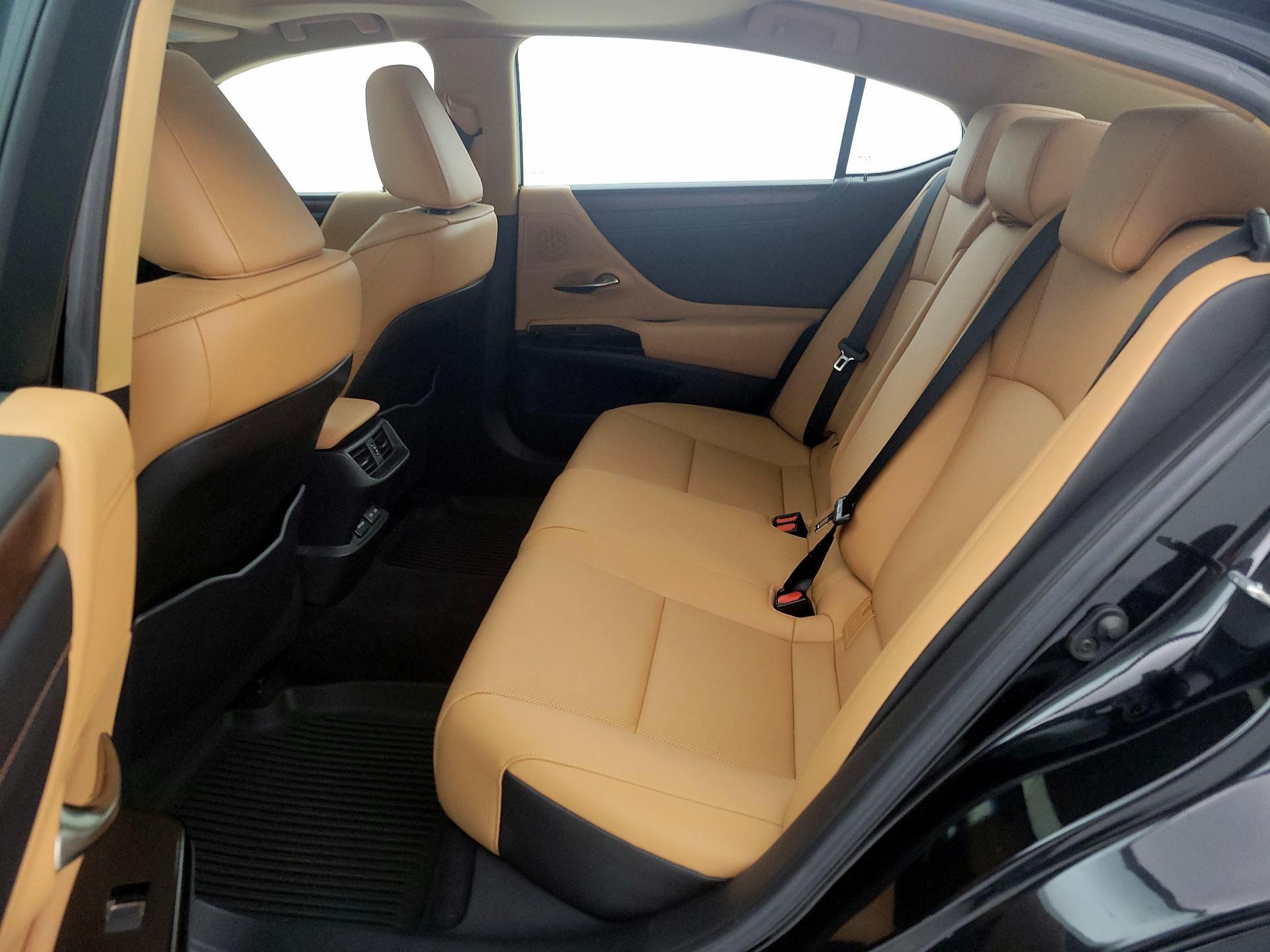 Thumbnail: 2023 Lexus ES - 20