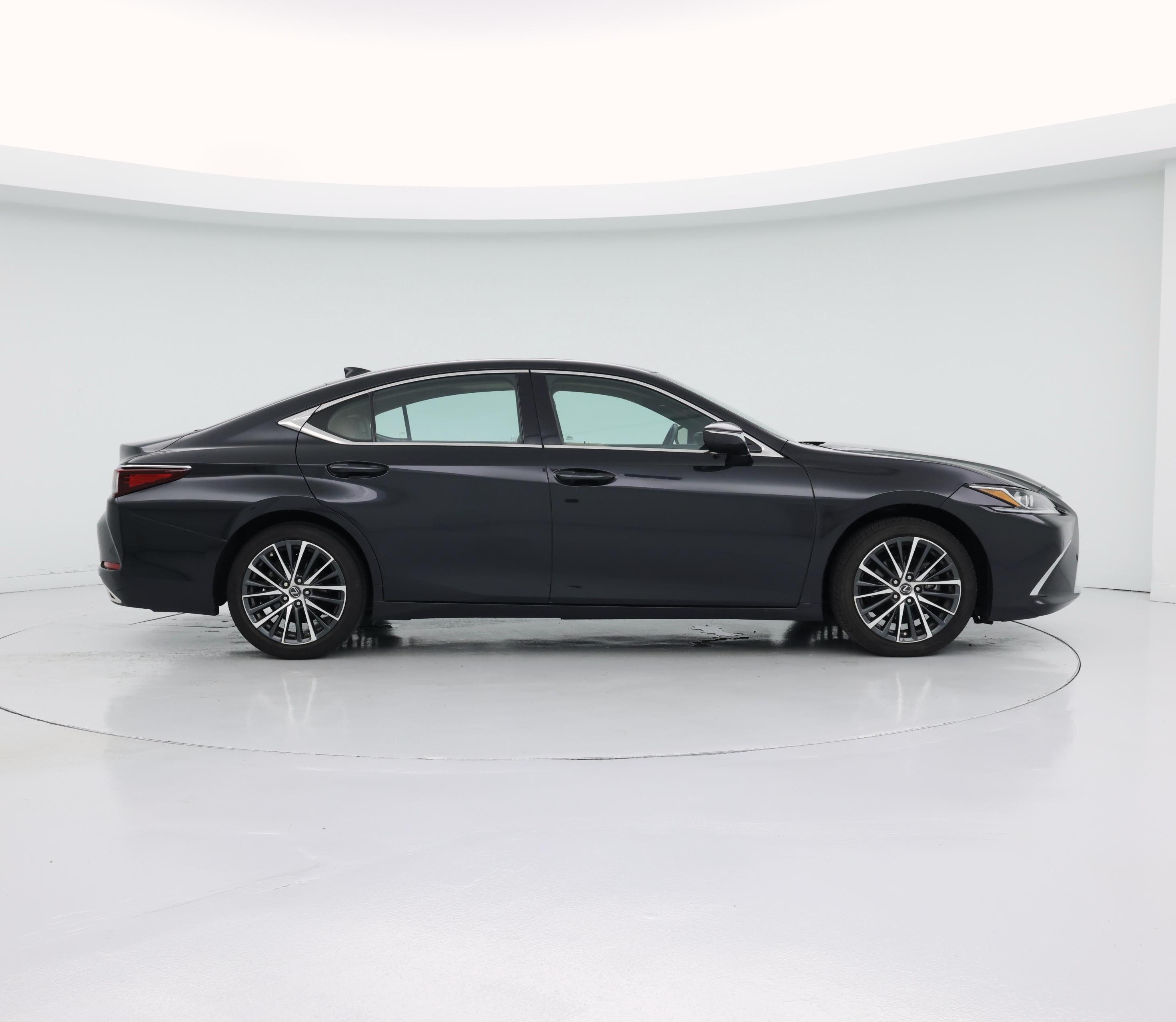 Thumbnail: 2023 Lexus ES - 7