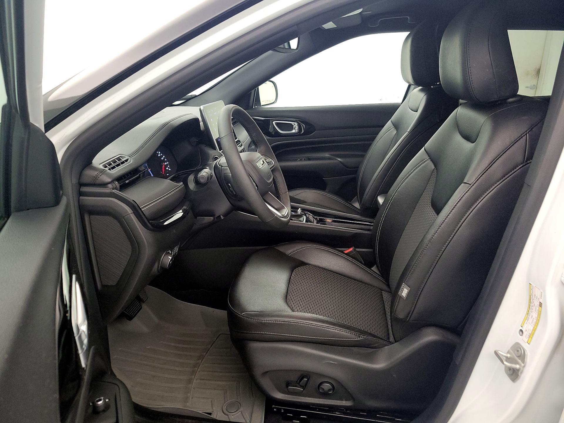 Thumbnail: 2024 Jeep Compass - 11