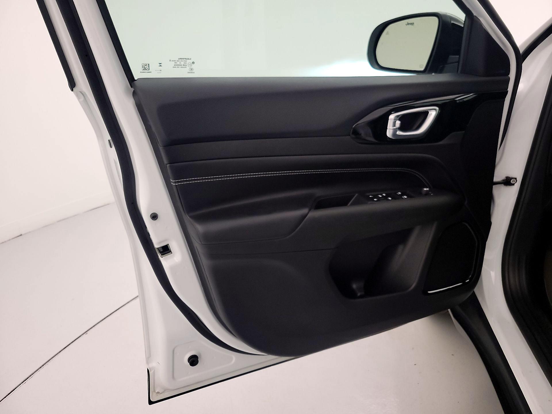 Thumbnail: 2024 Jeep Compass - 12