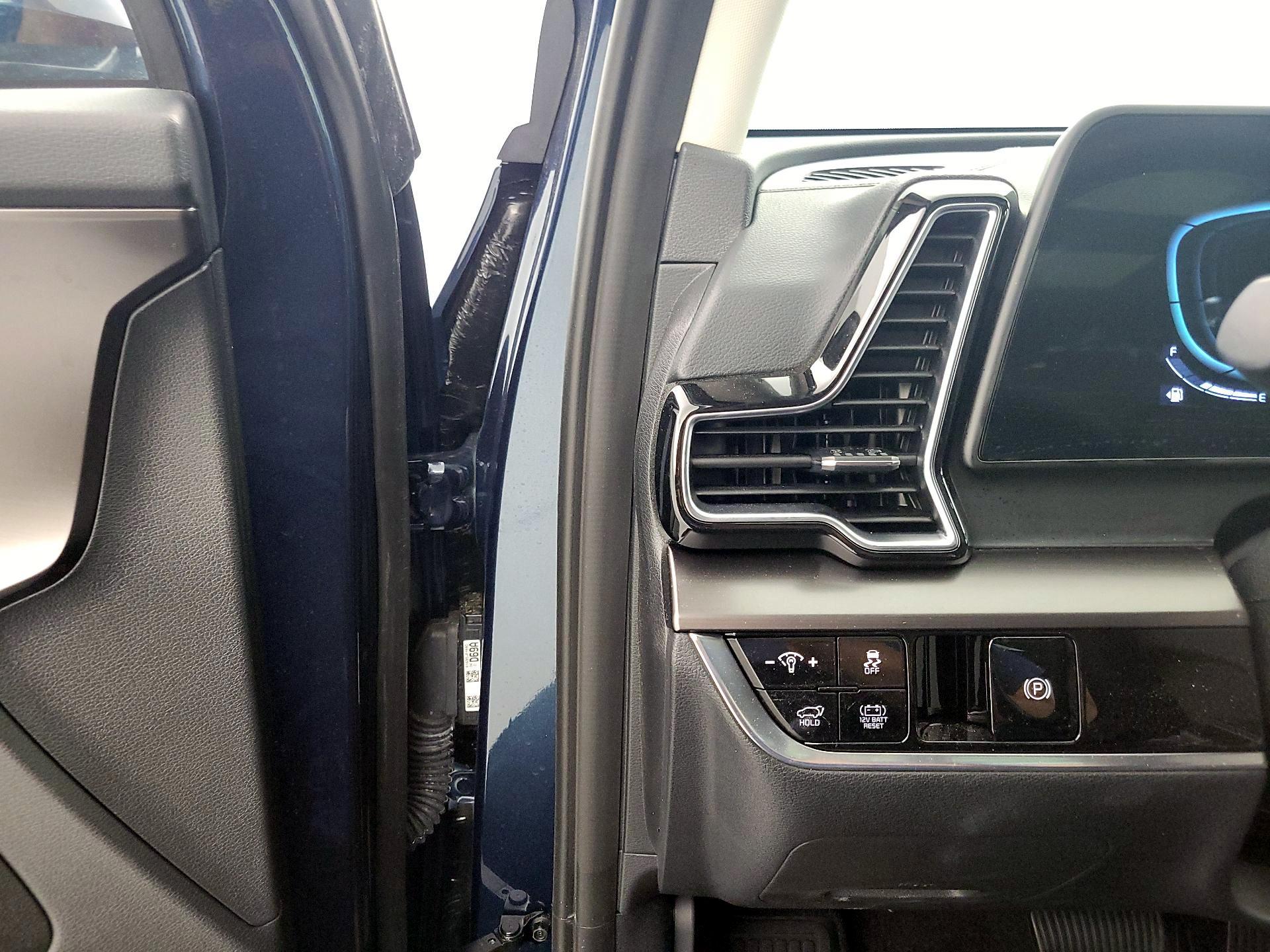 Thumbnail: 2025 Kia Sportage - 13