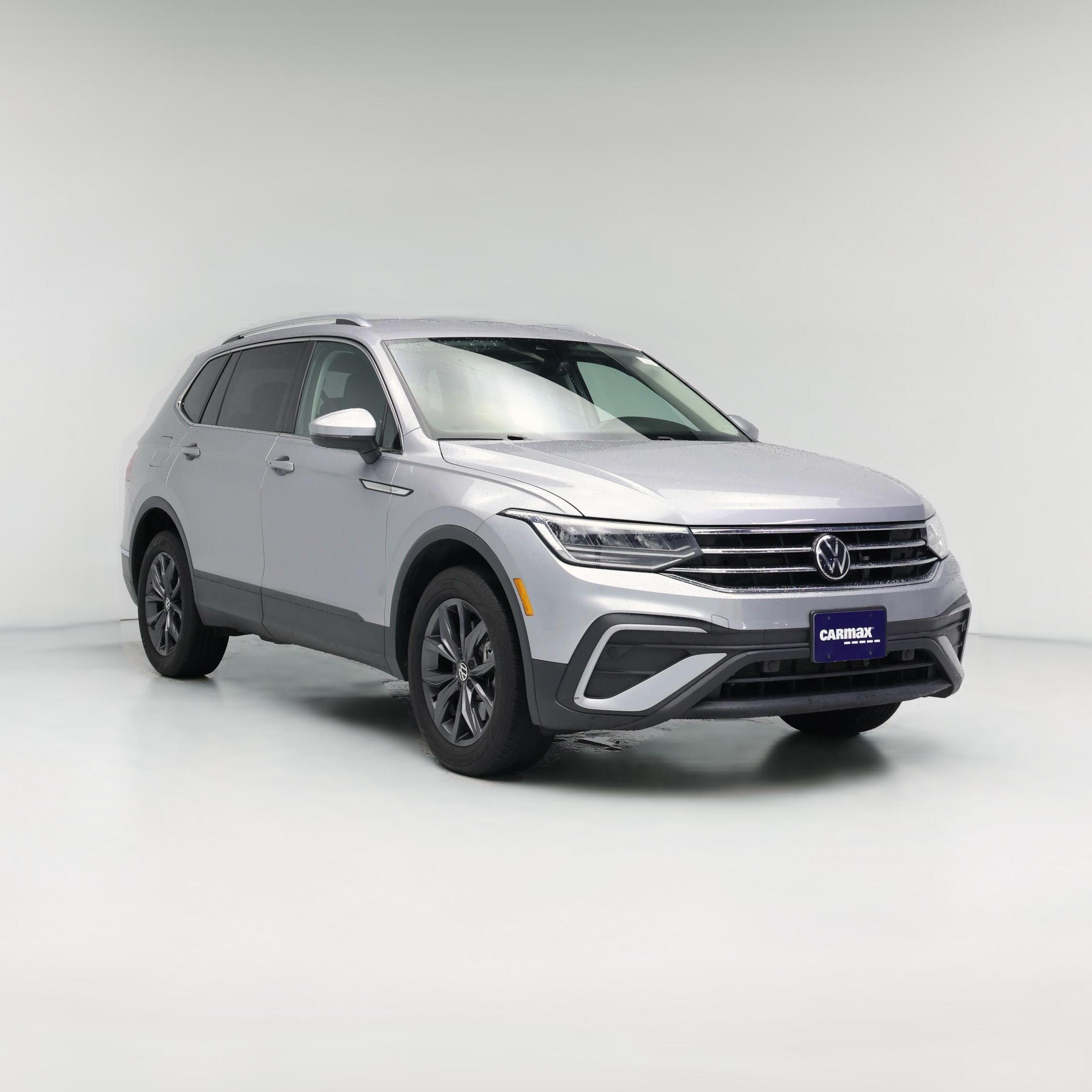 Thumbnail: 2023 Volkswagen Tiguan - 1