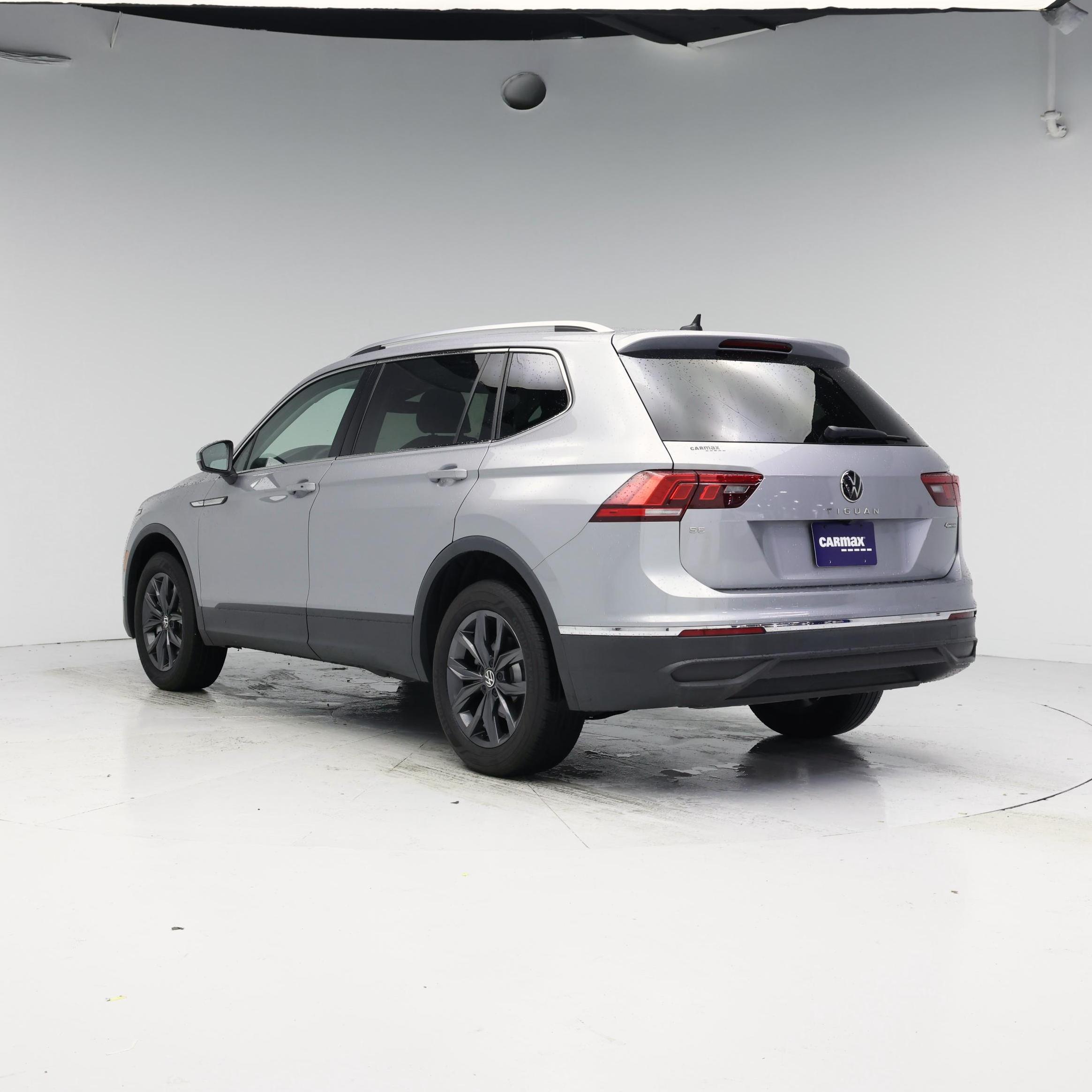 Thumbnail: 2023 Volkswagen Tiguan - 2
