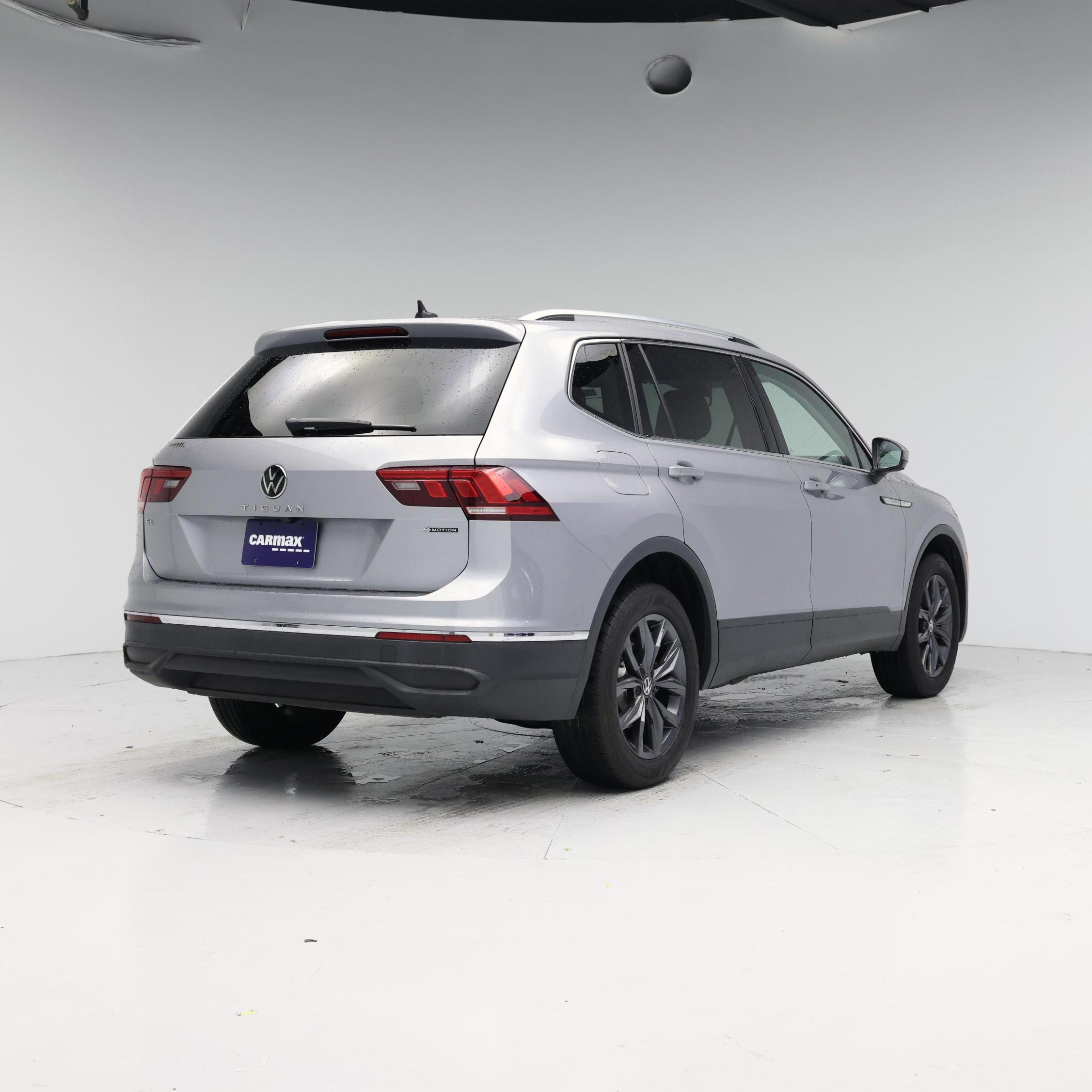 Thumbnail: 2023 Volkswagen Tiguan - 8