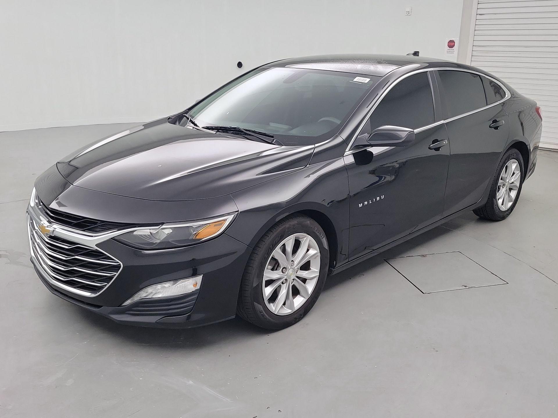 Thumbnail: 2020 Chevrolet Malibu - 3