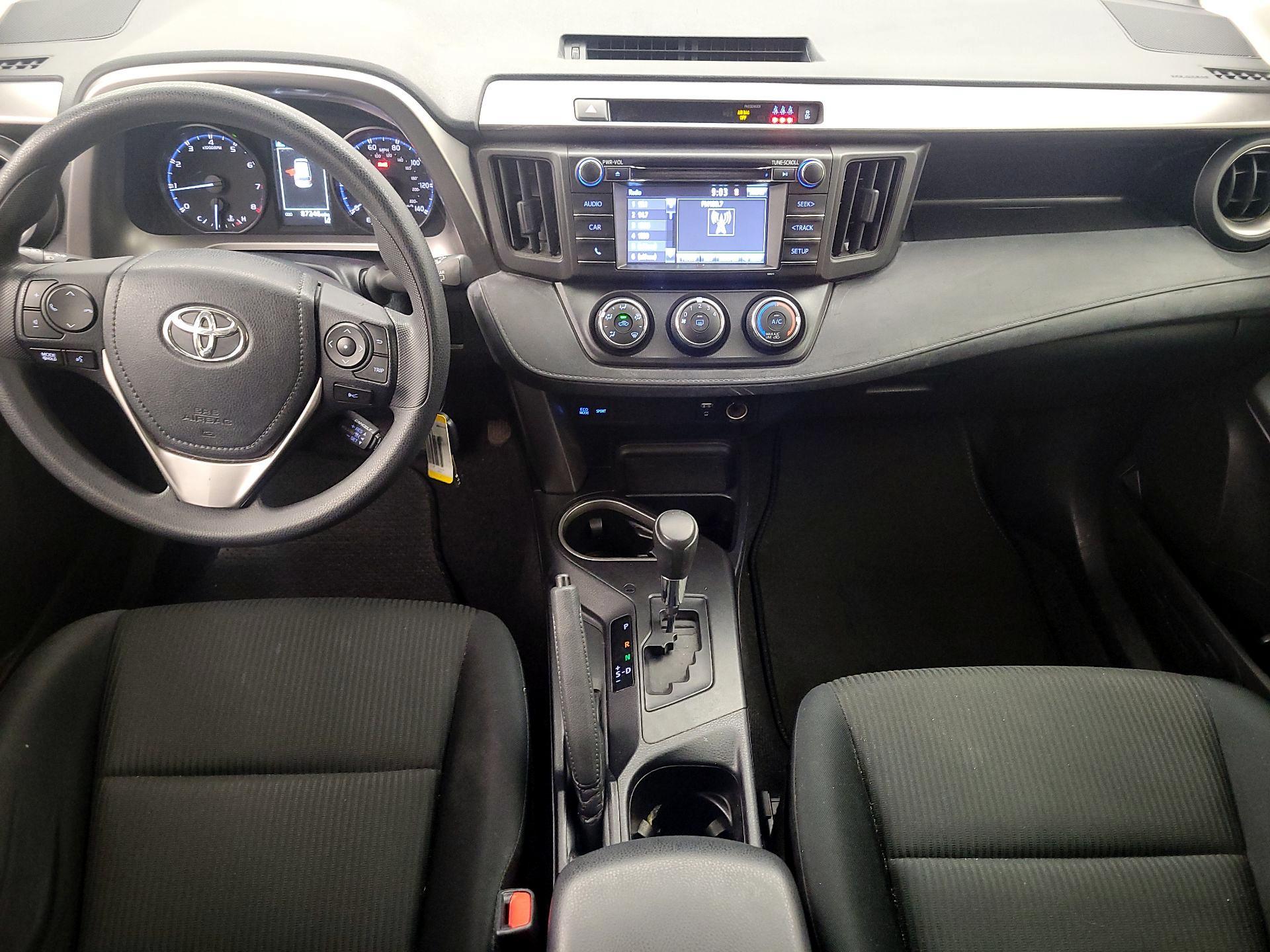 Thumbnail: 2017 Toyota RAV4 - 9