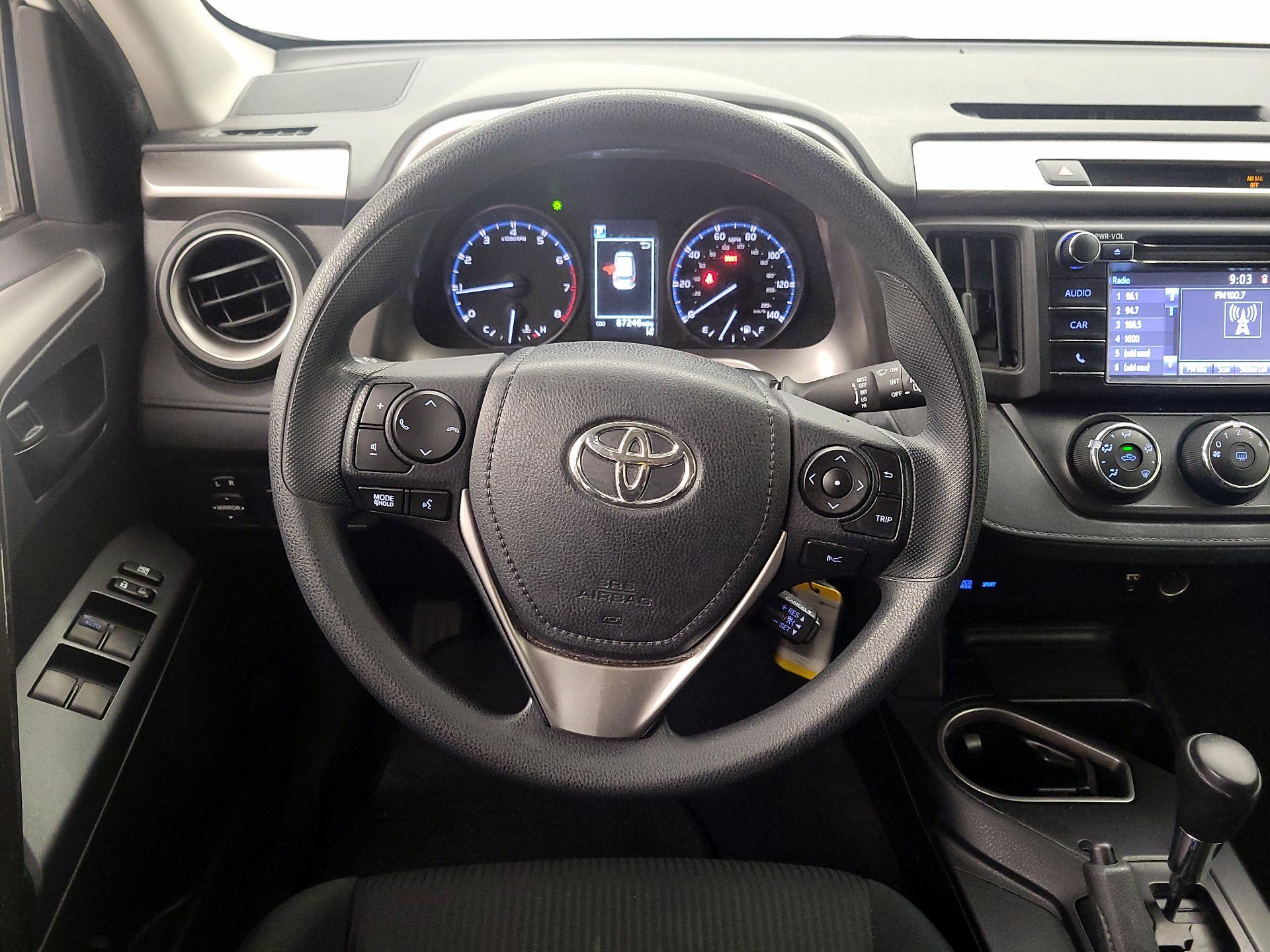 Thumbnail: 2017 Toyota RAV4 - 10