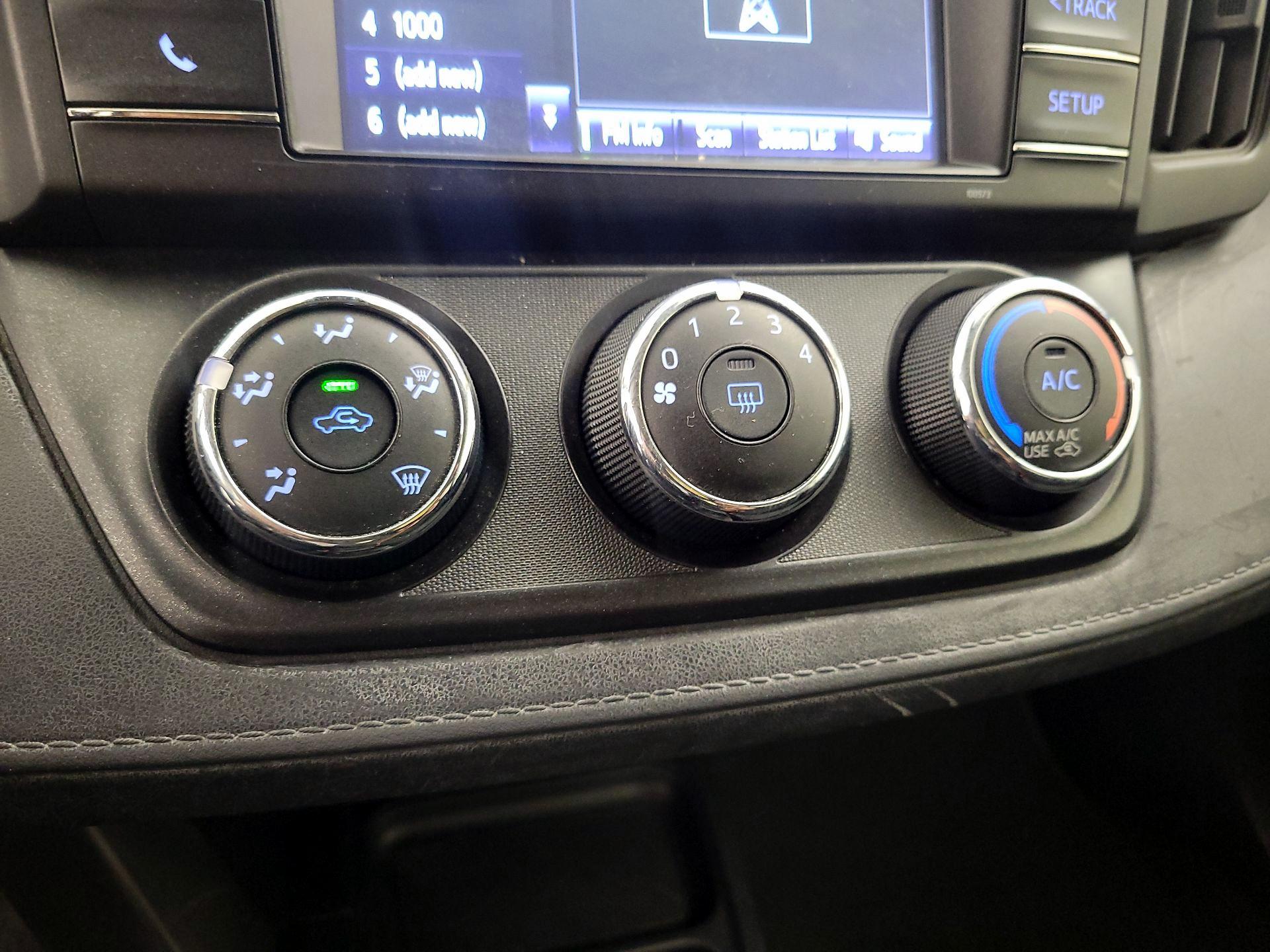 Thumbnail: 2017 Toyota RAV4 - 16