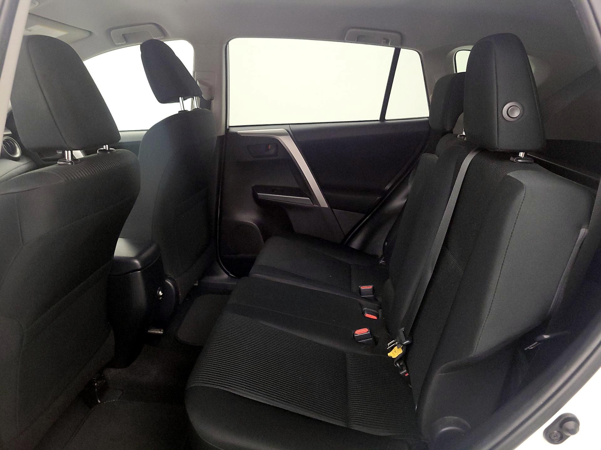 Thumbnail: 2017 Toyota RAV4 - 19