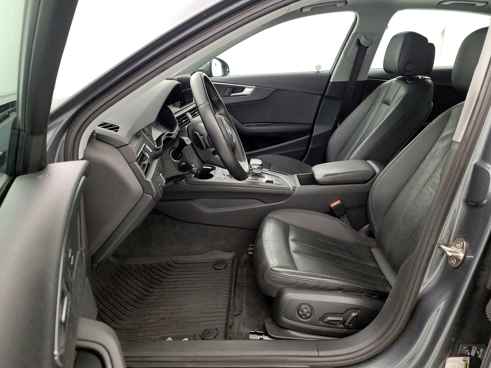 2017 Audi A4 Premium - Photo 12