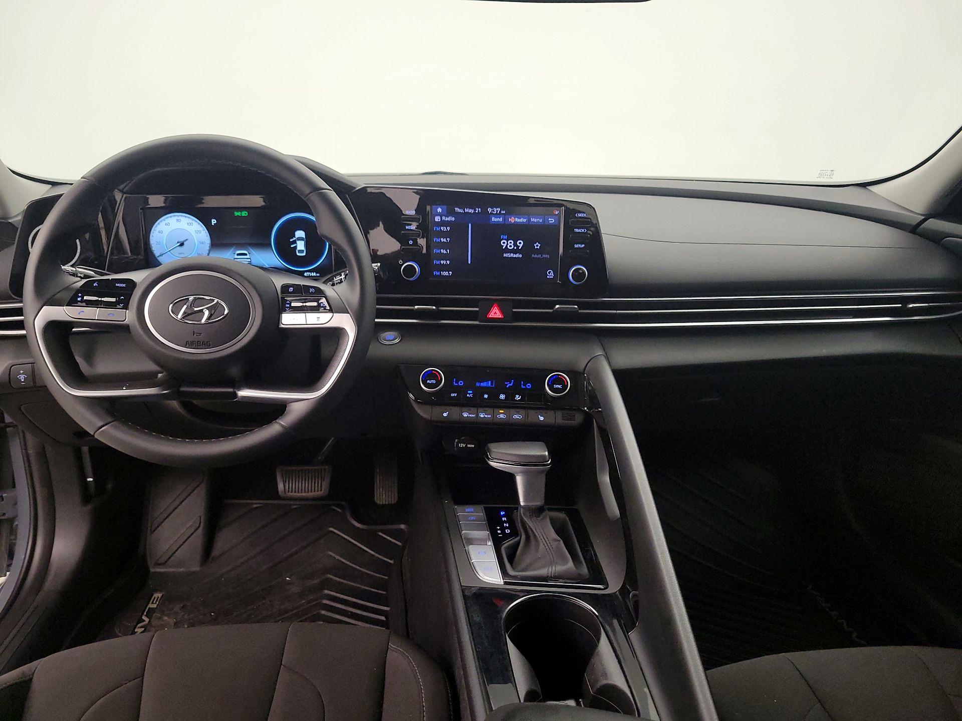 Thumbnail: 2022 Hyundai Elantra - 9
