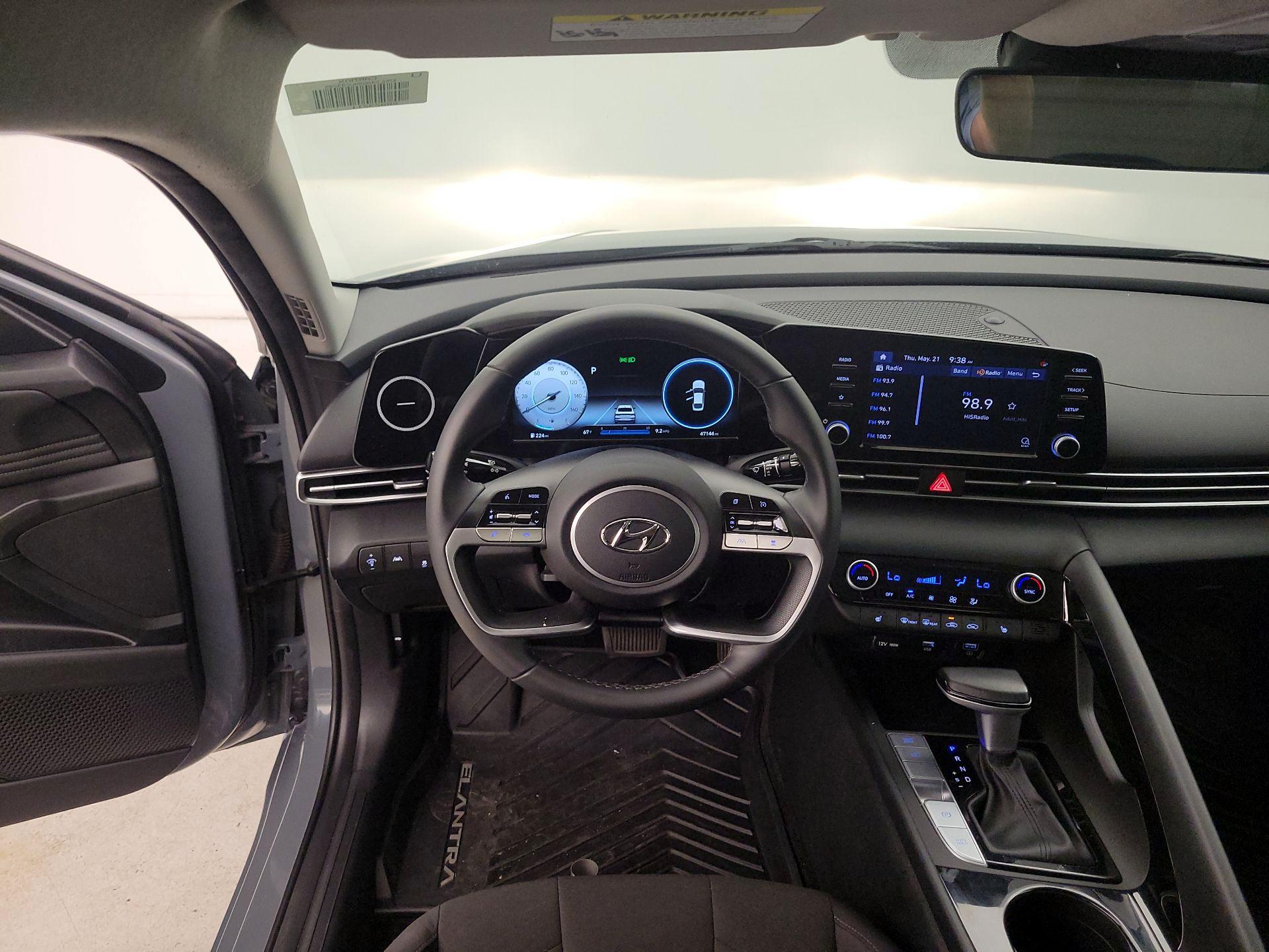 Thumbnail: 2022 Hyundai Elantra - 10