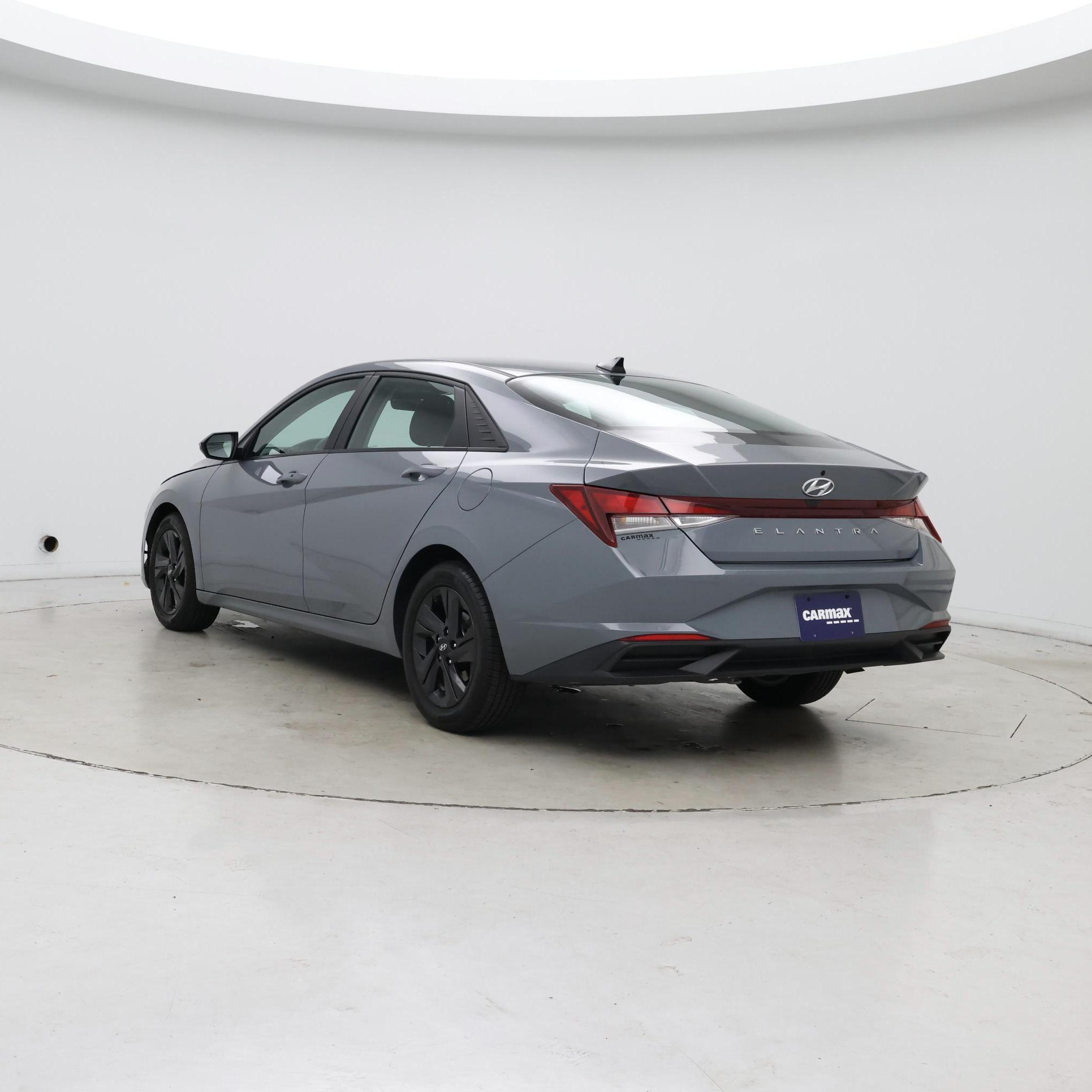 Thumbnail: 2022 Hyundai Elantra - 2