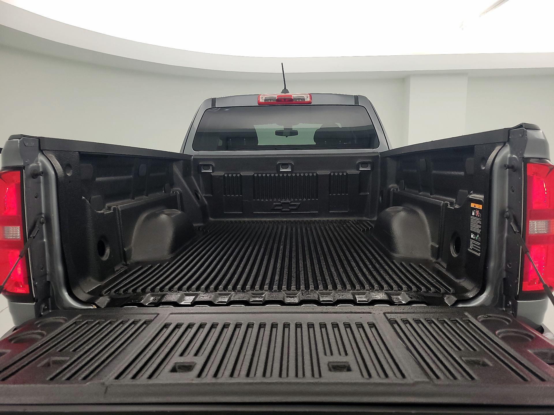 Thumbnail: 2021 Chevrolet Colorado - 20