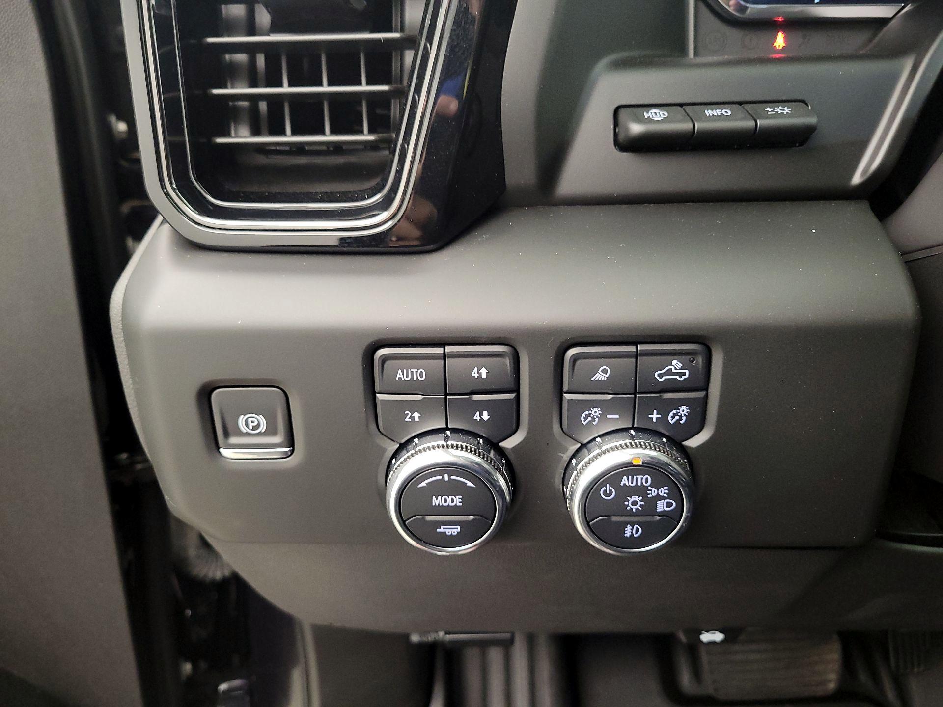 Thumbnail: 2025 GMC Sierra 1500 - 13