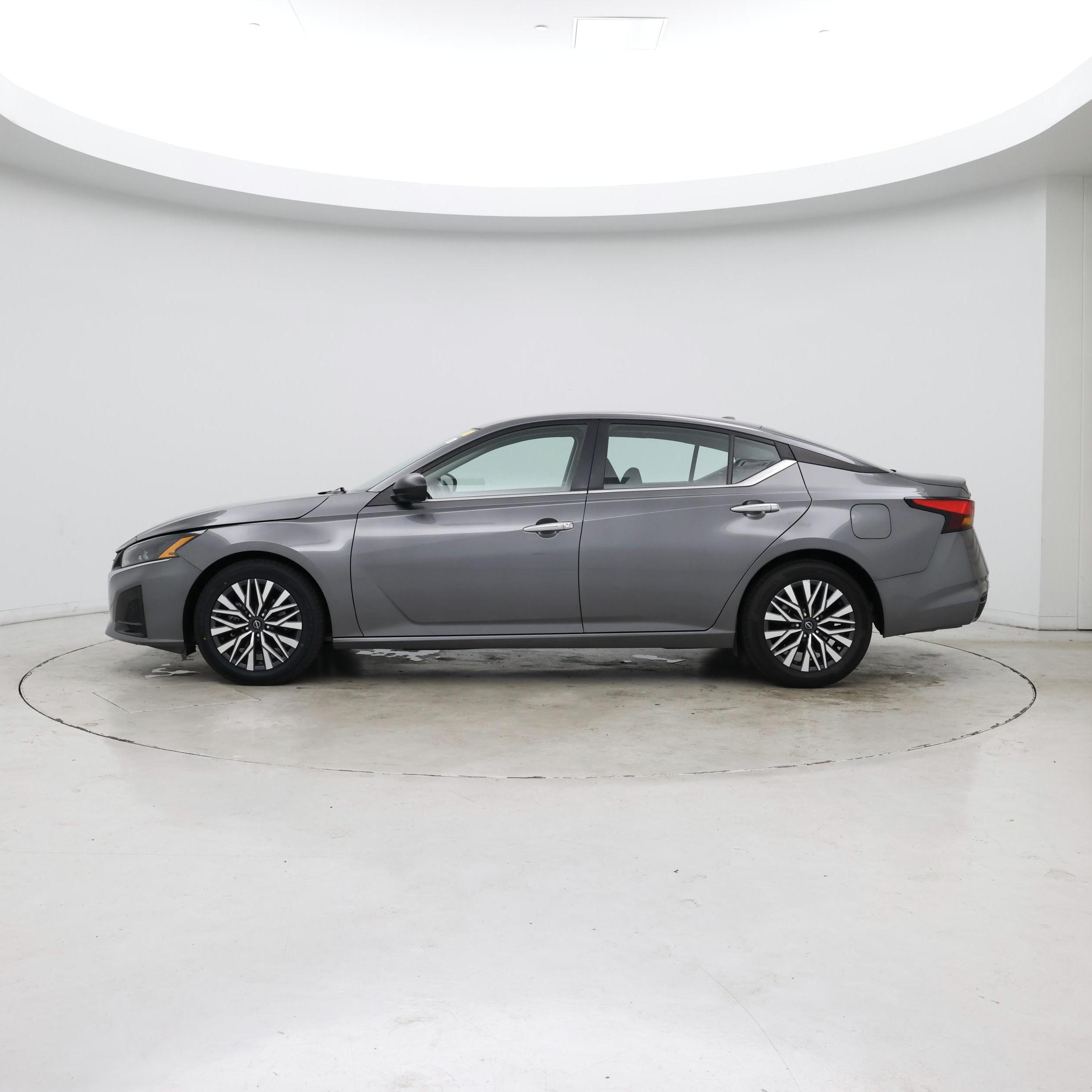 Thumbnail: 2024 Nissan Altima - 3