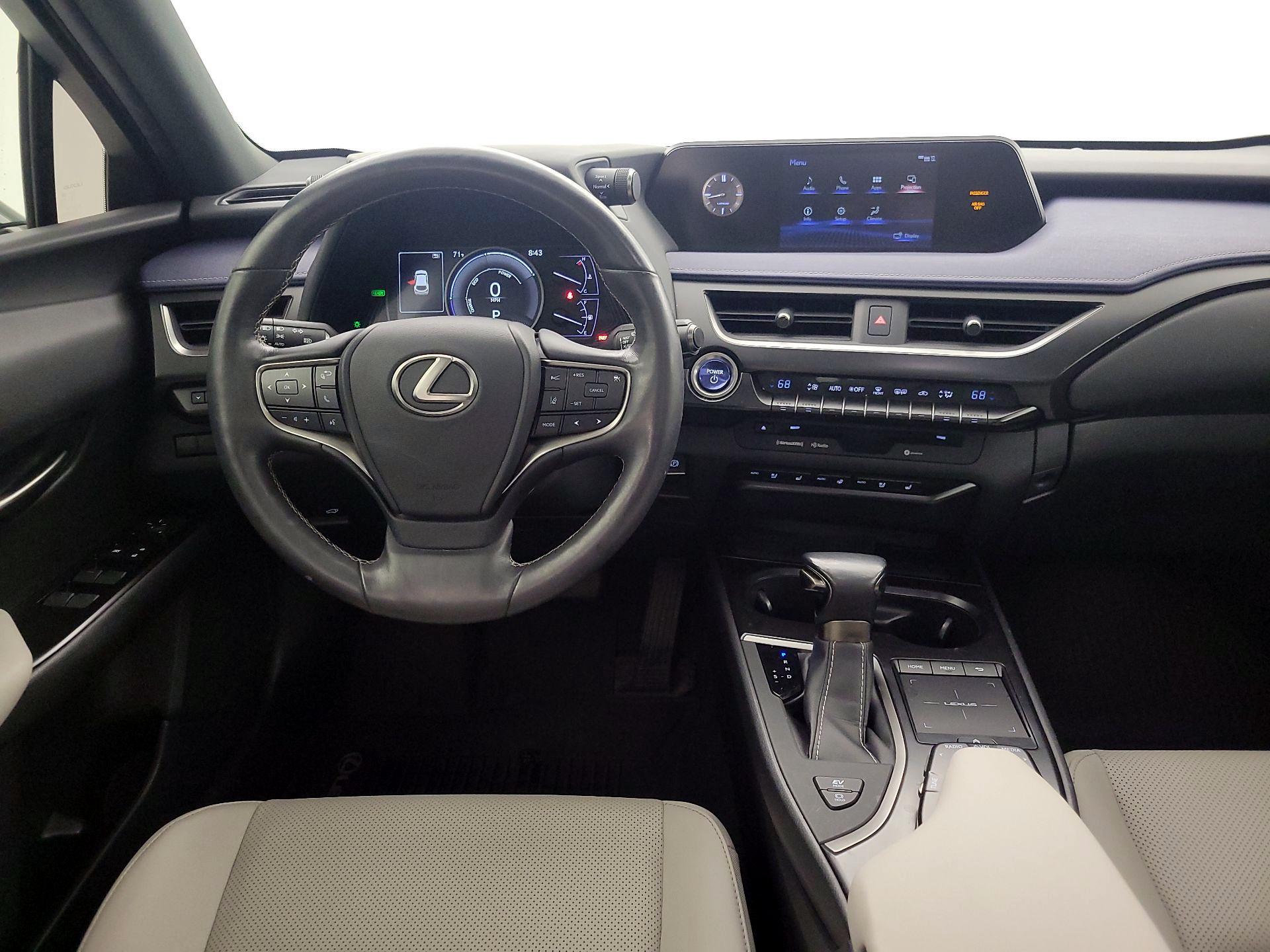 Thumbnail: 2020 Lexus UX - 10