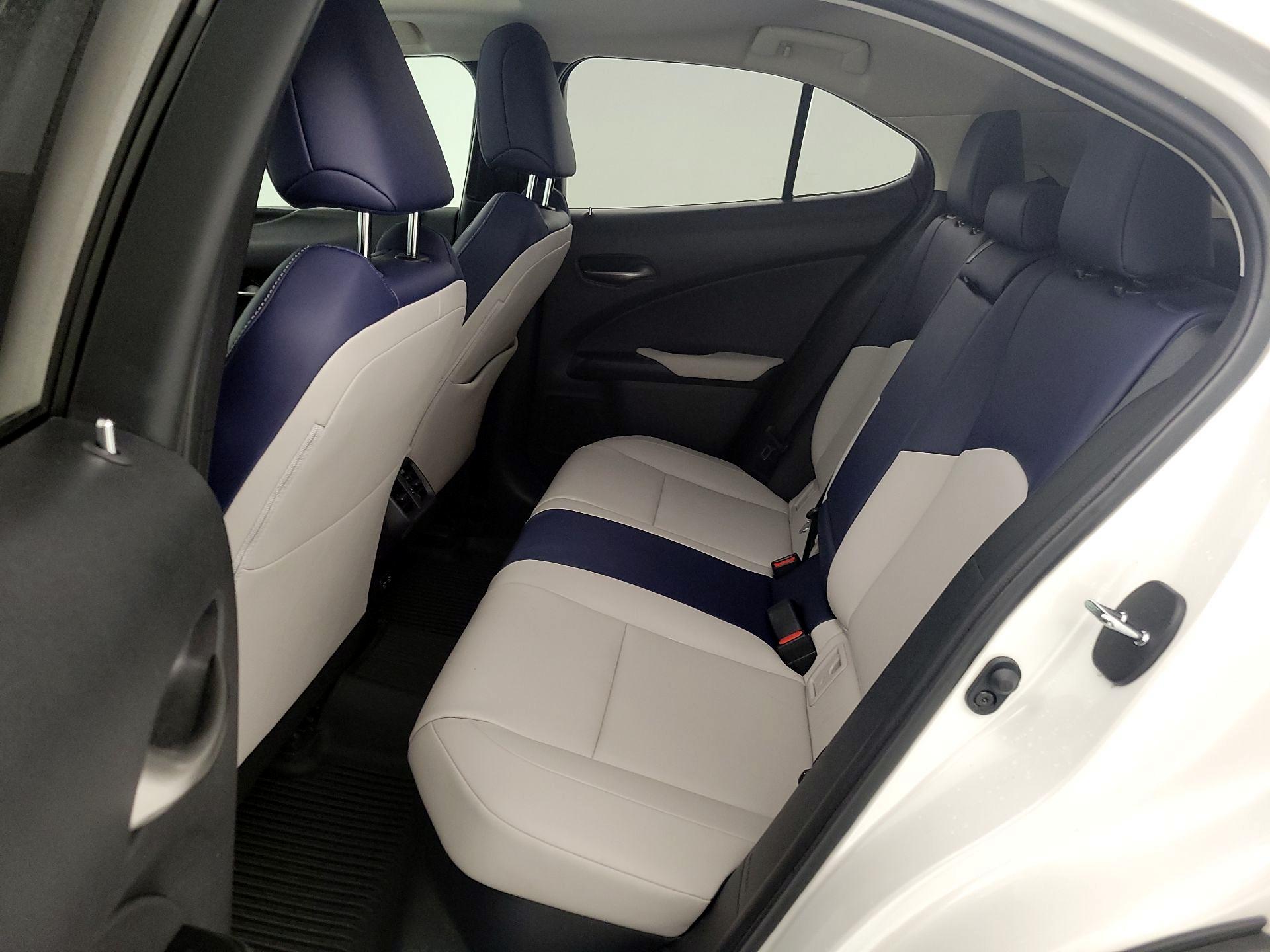 Thumbnail: 2020 Lexus UX - 20