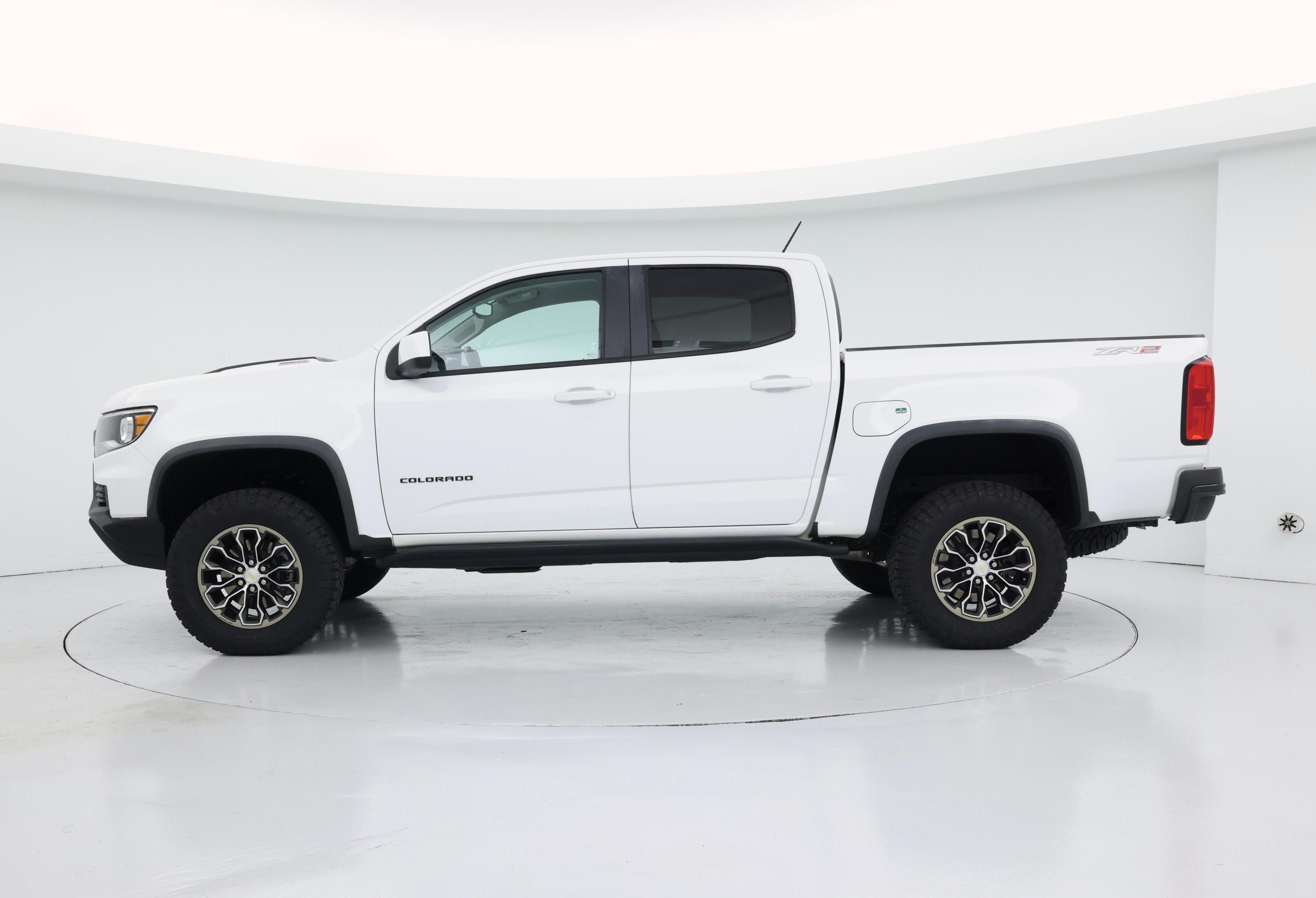 Thumbnail: 2021 Chevrolet Colorado - 3