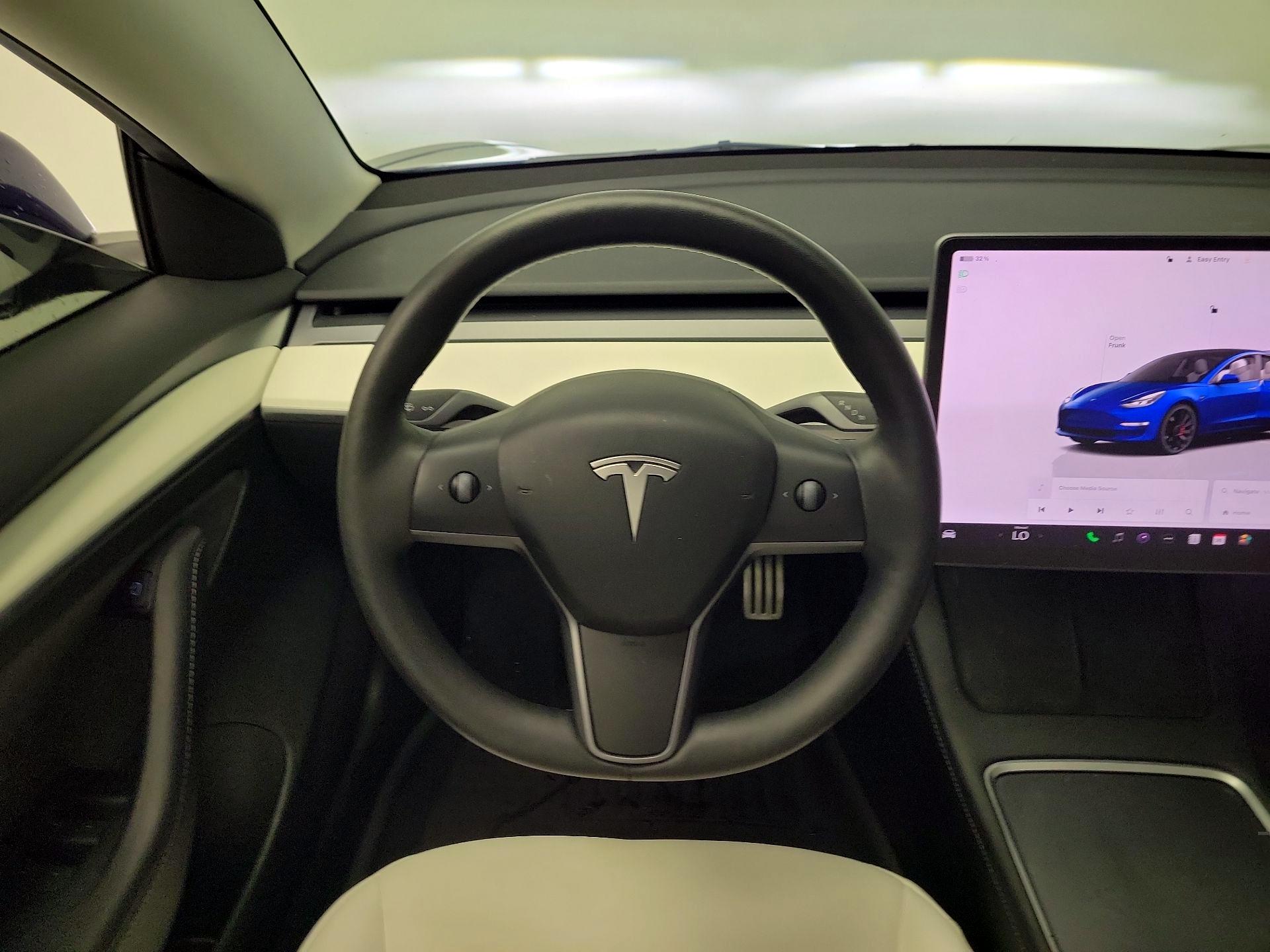 Thumbnail: 2023 Tesla Model 3 - 10