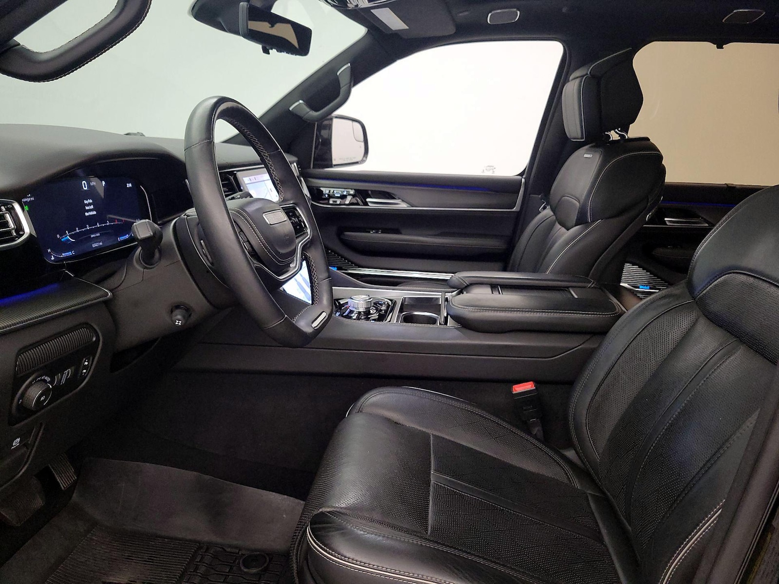 2023 Jeep Grand Wagoneer Series II - Photo 12