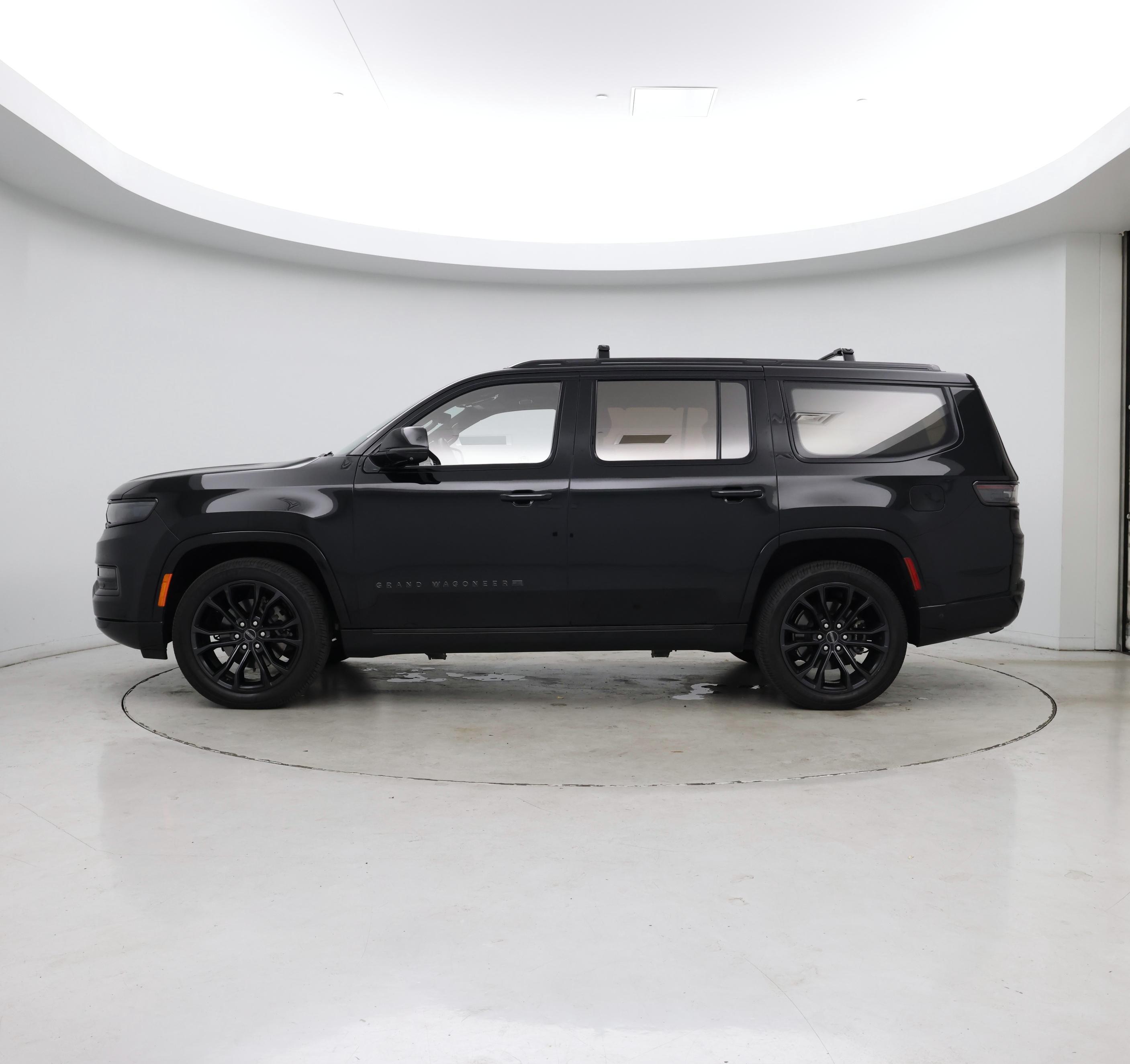 Thumbnail: 2023 Jeep Grand Wagoneer - 3