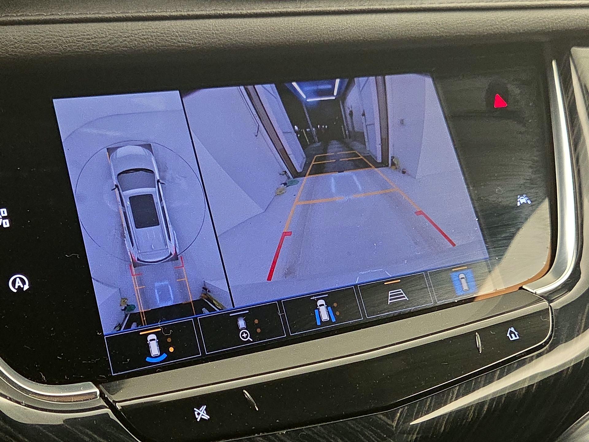 Thumbnail: 2024 Cadillac XT6 - 14