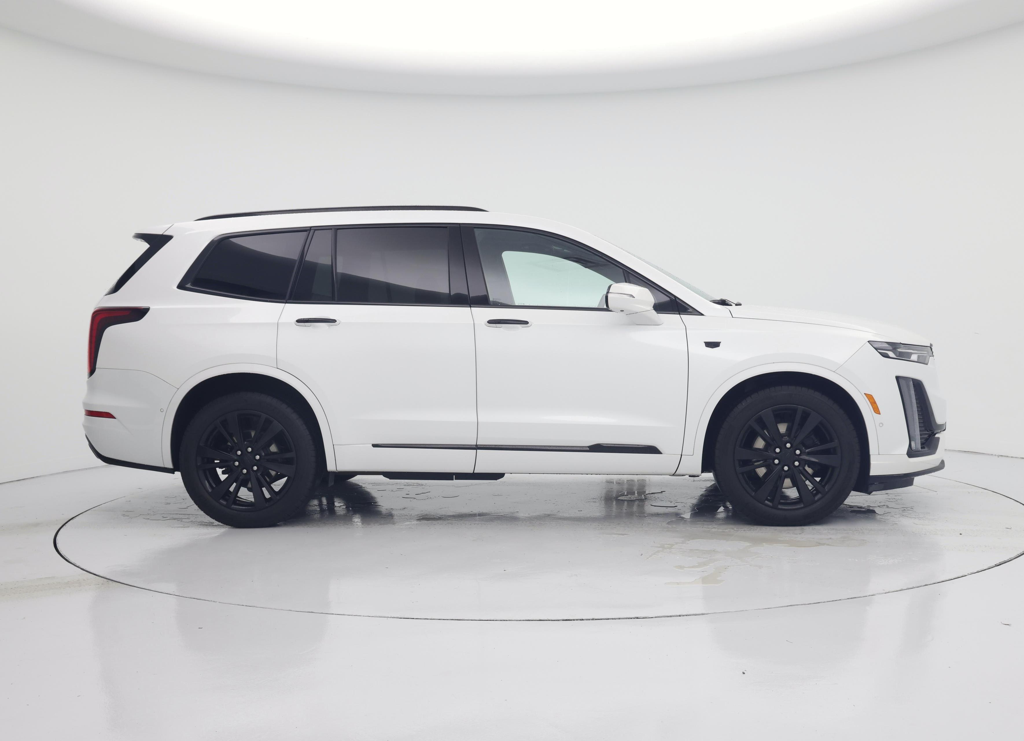 Thumbnail: 2024 Cadillac XT6 - 7