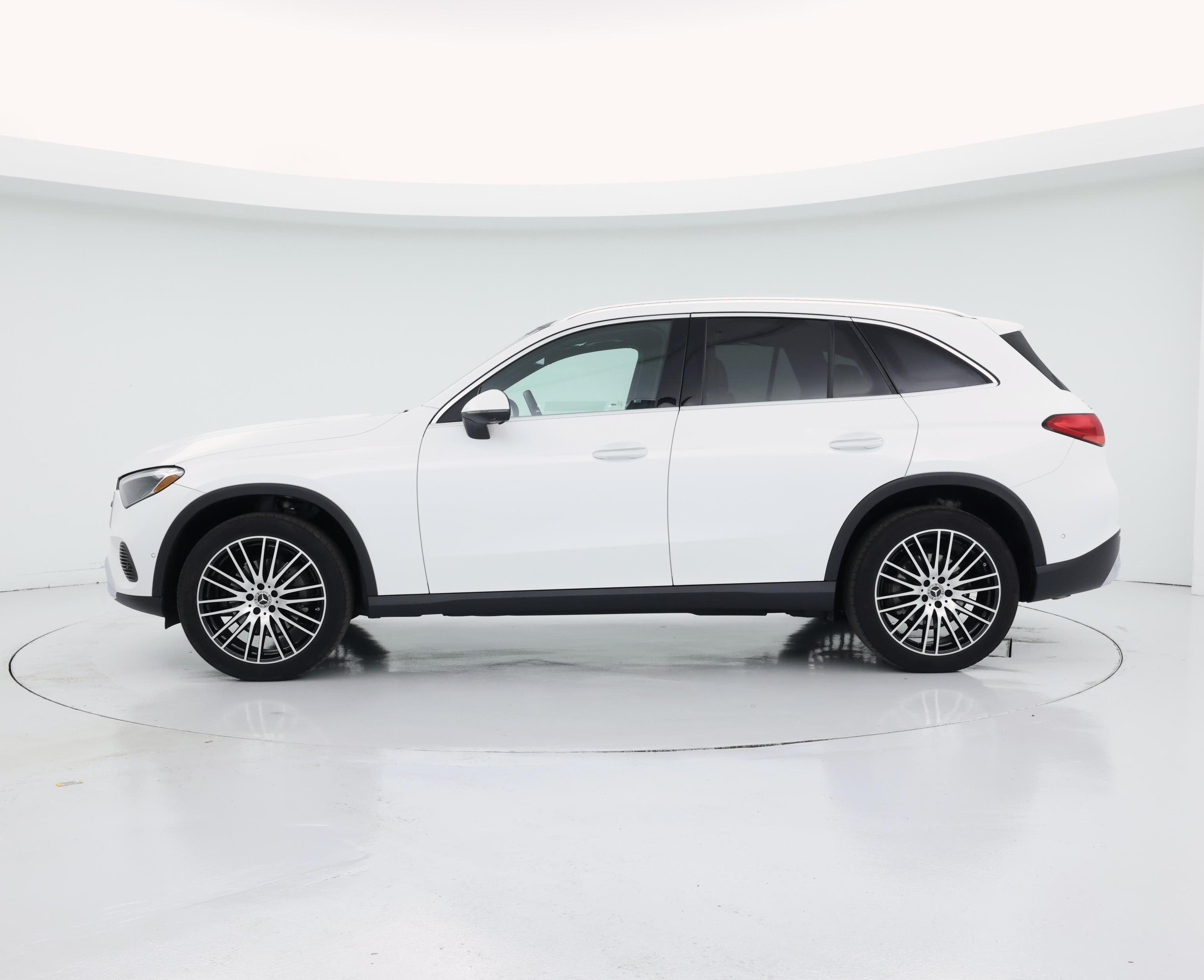 Thumbnail: 2024 Mercedes-Benz GLC - 3
