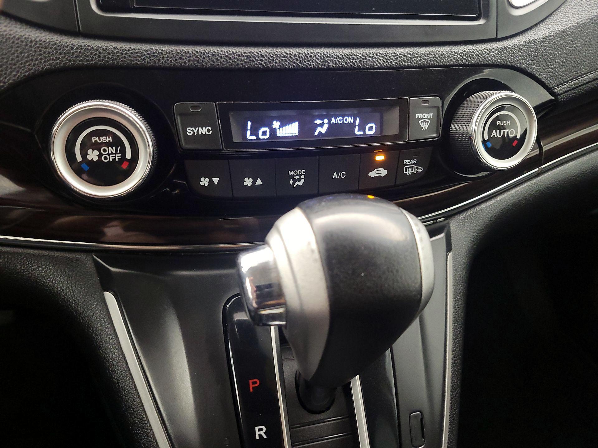 Thumbnail: 2015 Honda CR-V - 17