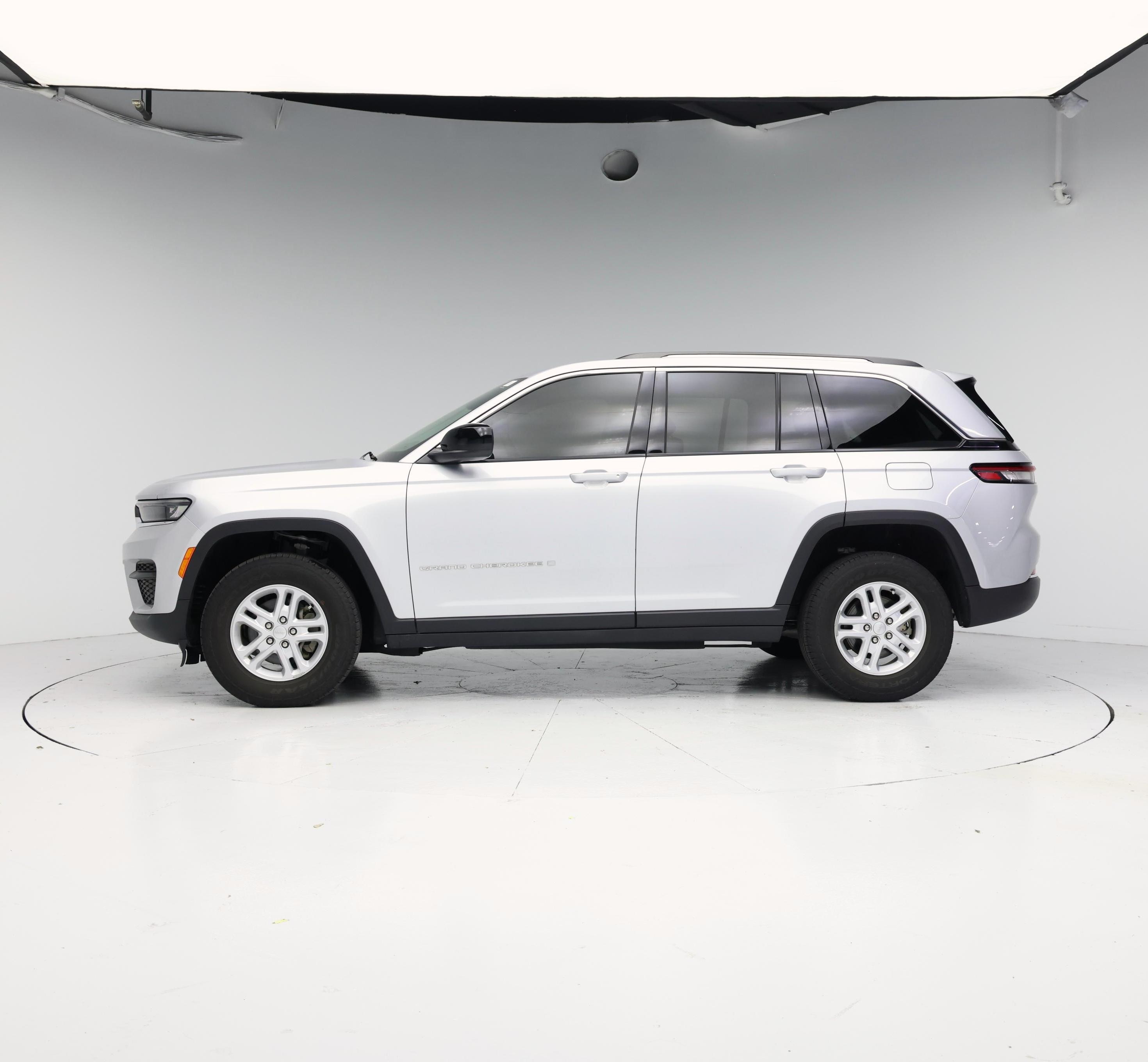 Thumbnail: 2023 Jeep Grand Cherokee - 3