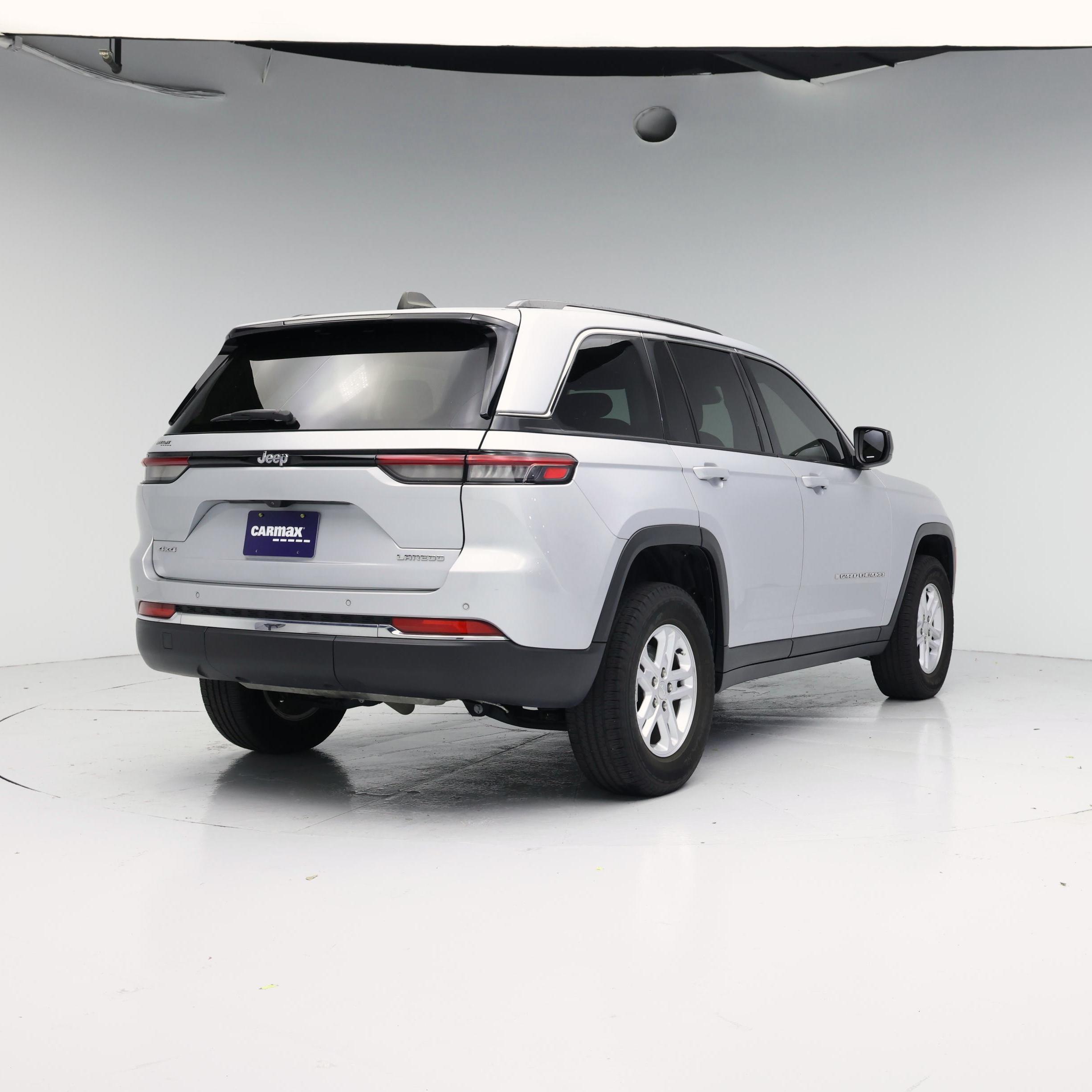 Thumbnail: 2023 Jeep Grand Cherokee - 8